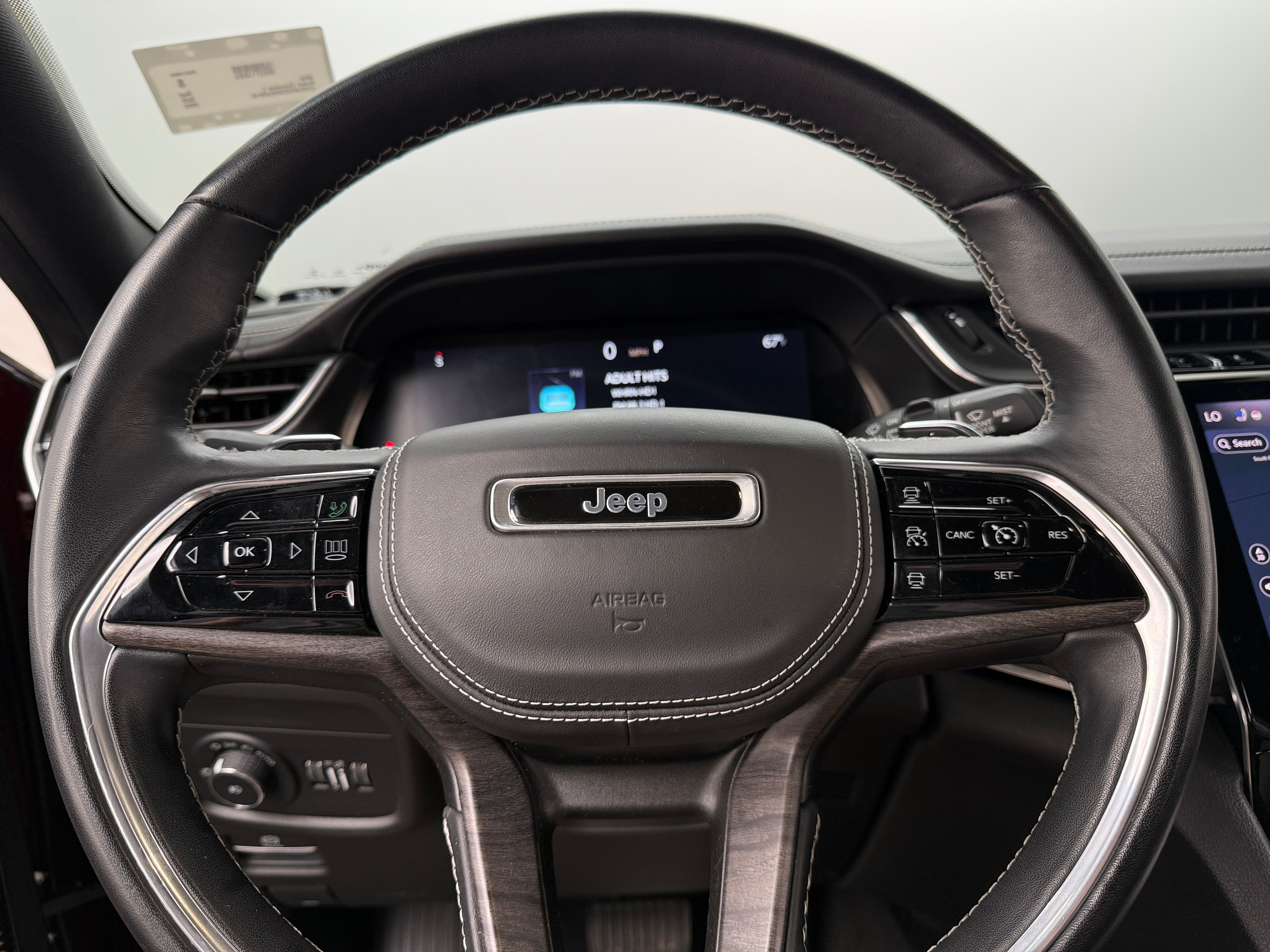 2022 Jeep Grand Cherokee L Overland 4