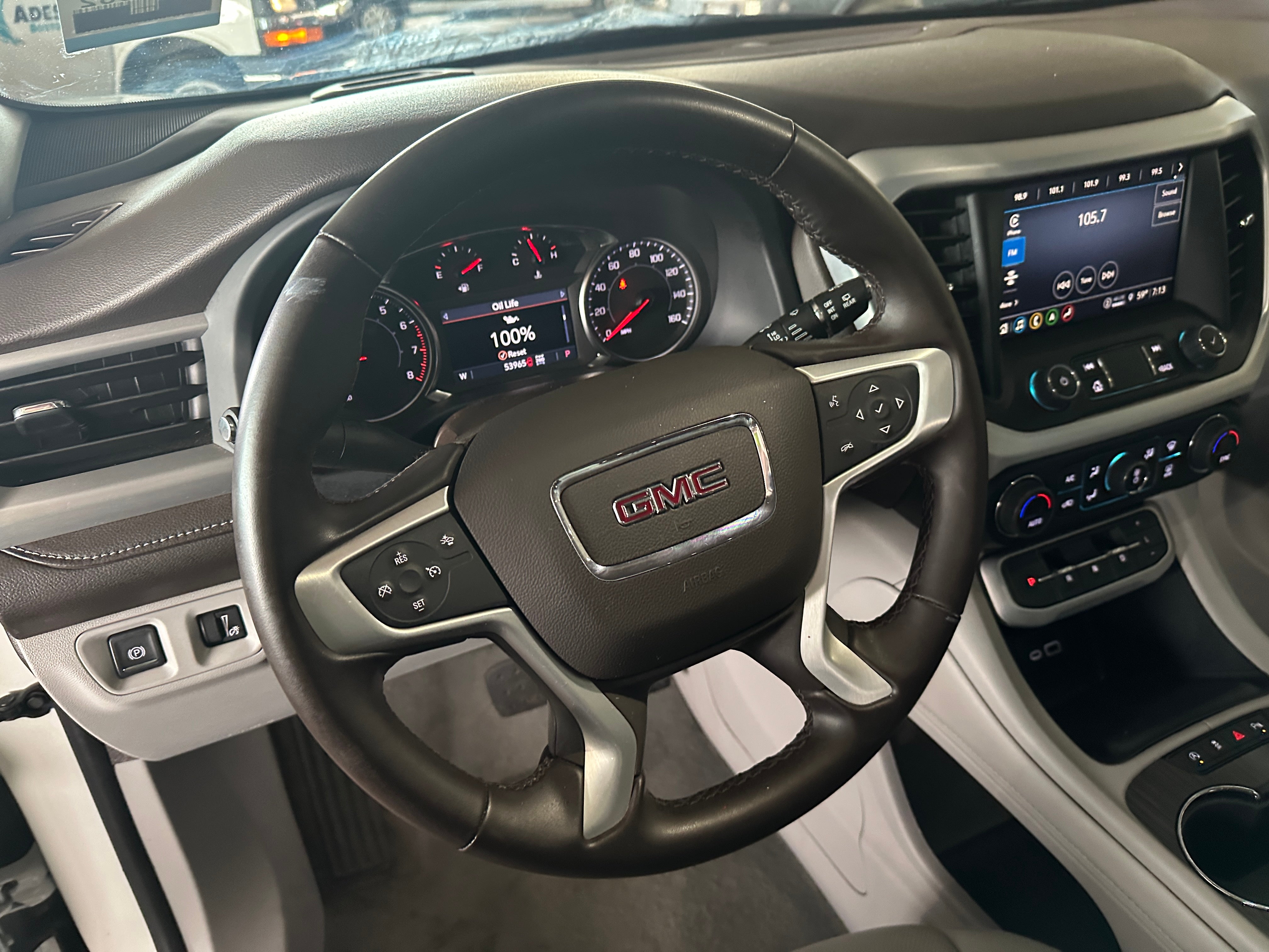 2023 GMC Acadia SLT 4