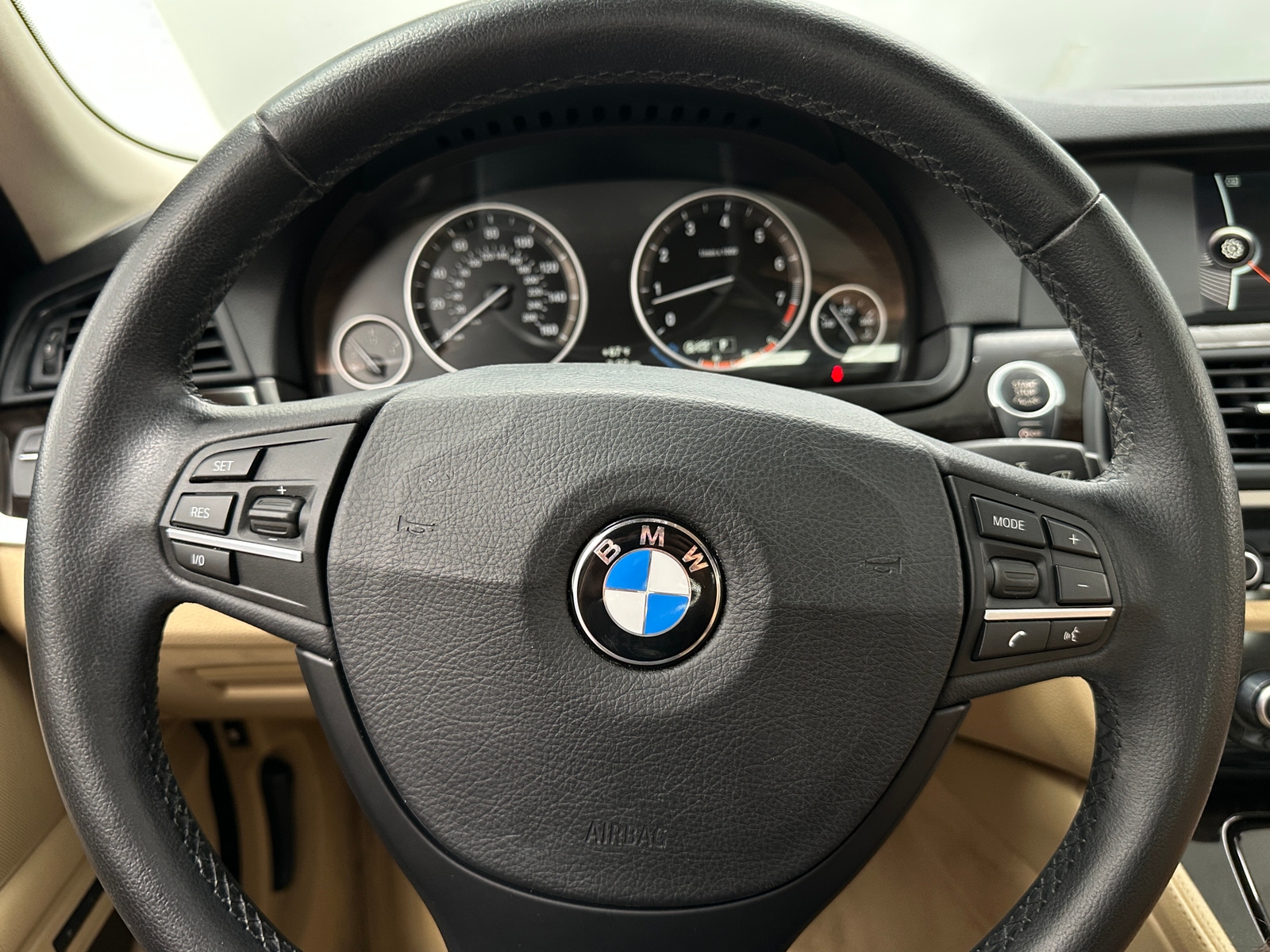 Thumbnail: 2013 BMW 5 Series - 4