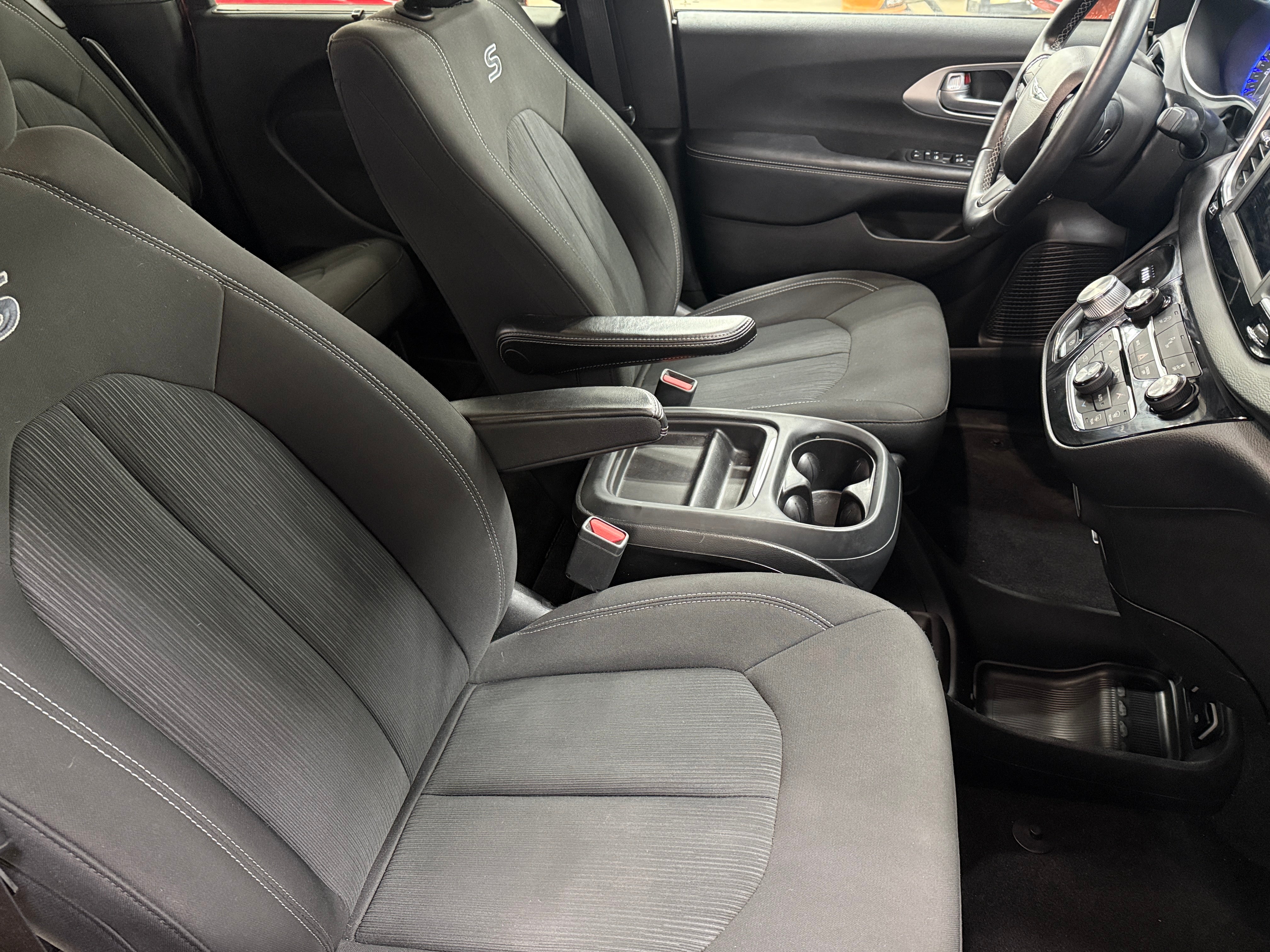 2018 Chrysler Pacifica Touring Plus 2