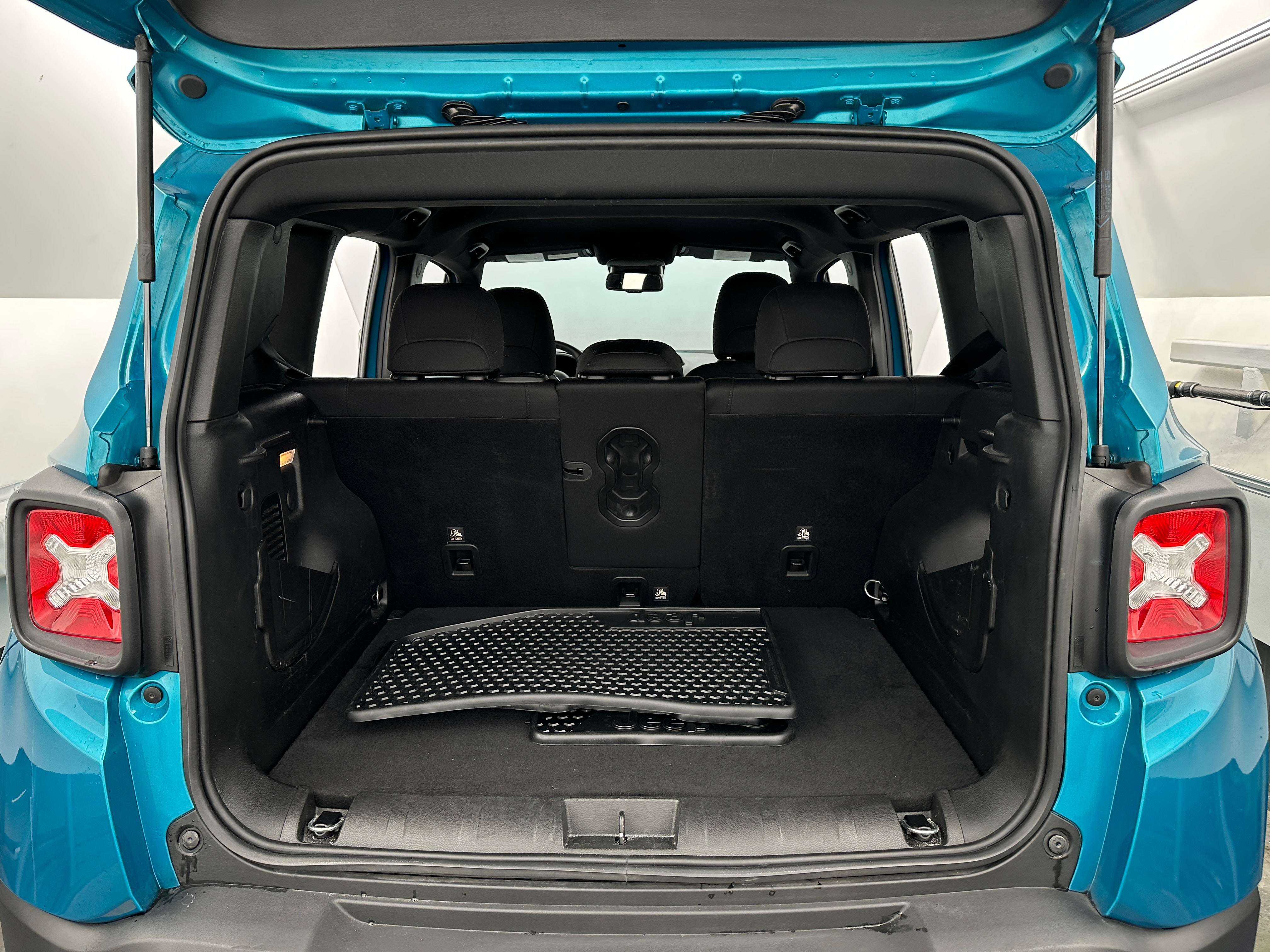 2021 Jeep Renegade 80th Anniversary 7