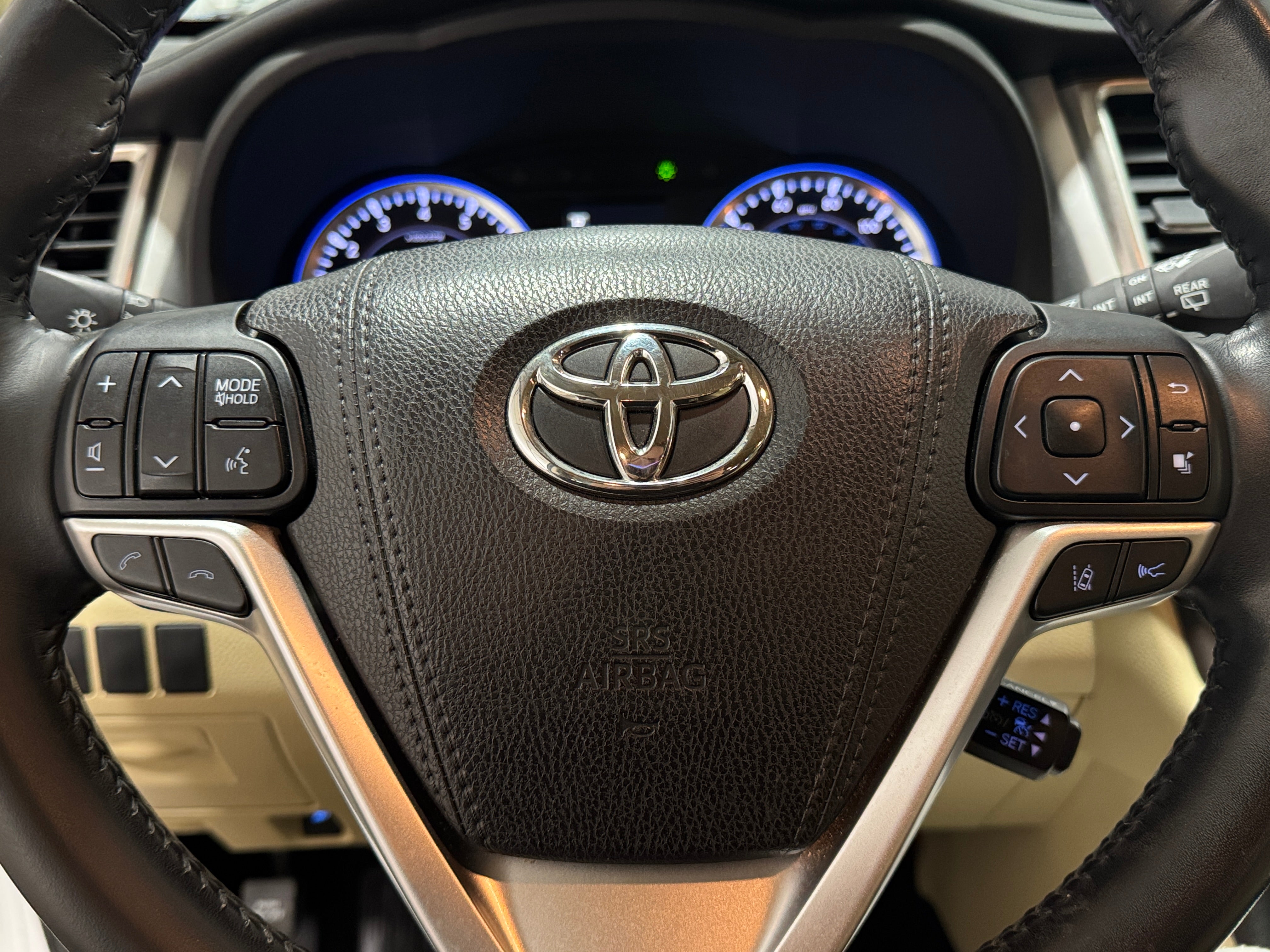 2017 Toyota Highlander XLE 4