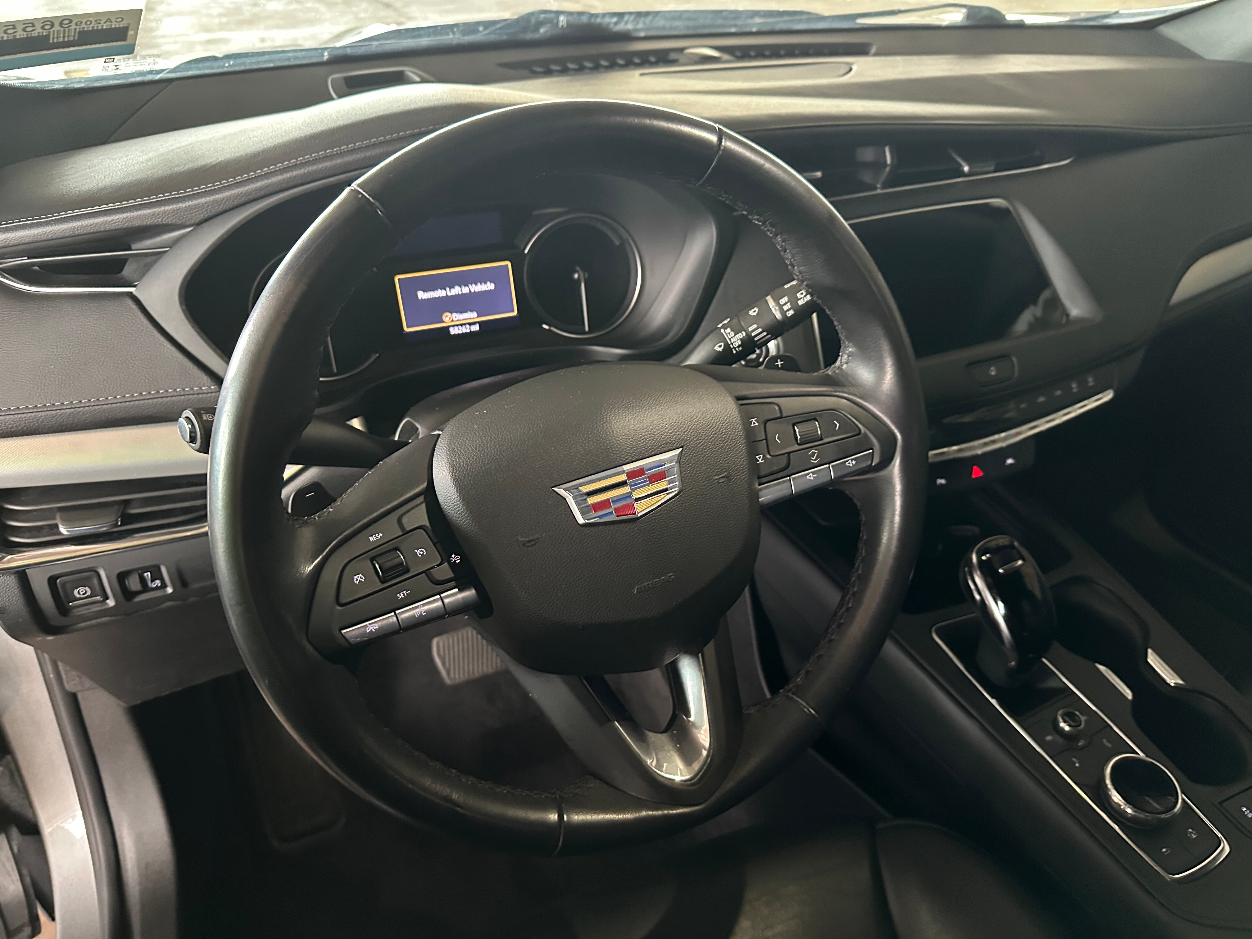 2023 Cadillac XT4 Premium Luxury 4