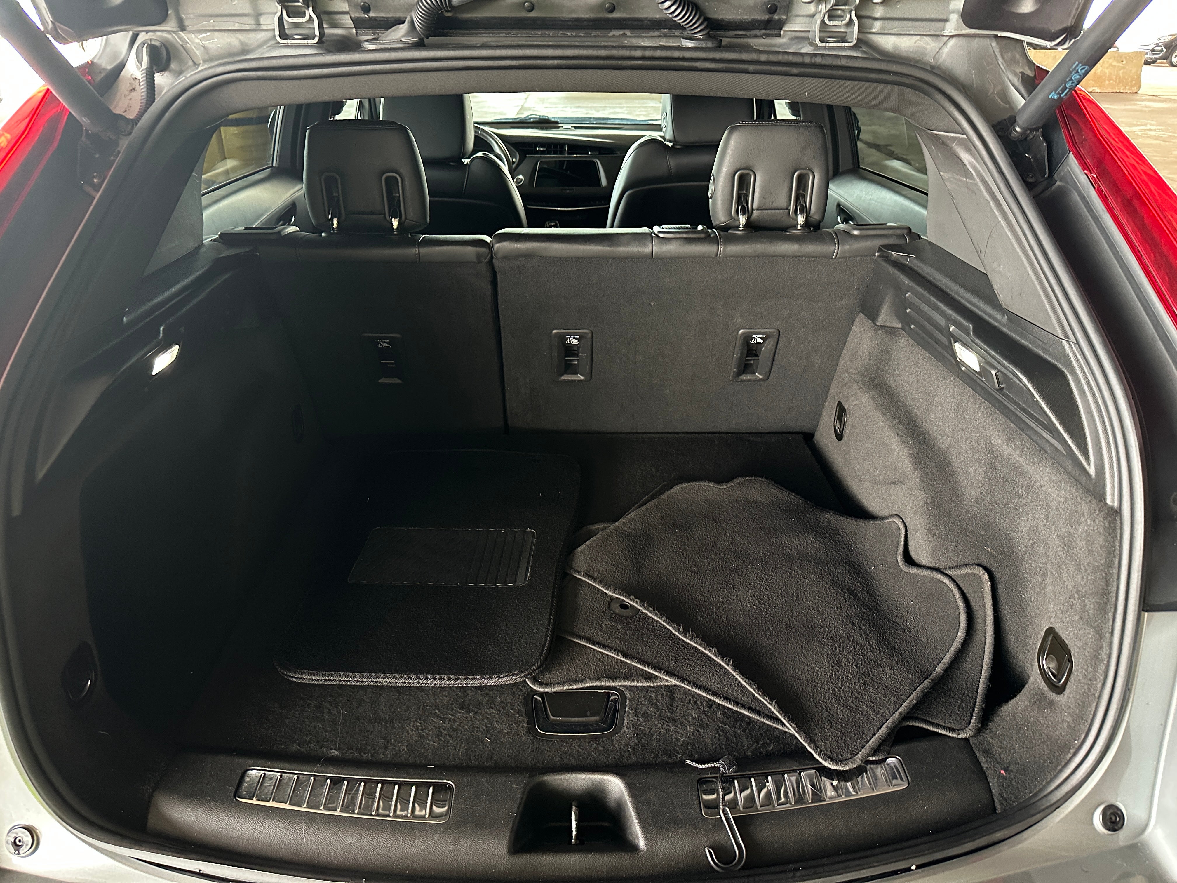 2023 Cadillac XT4 Premium Luxury 6