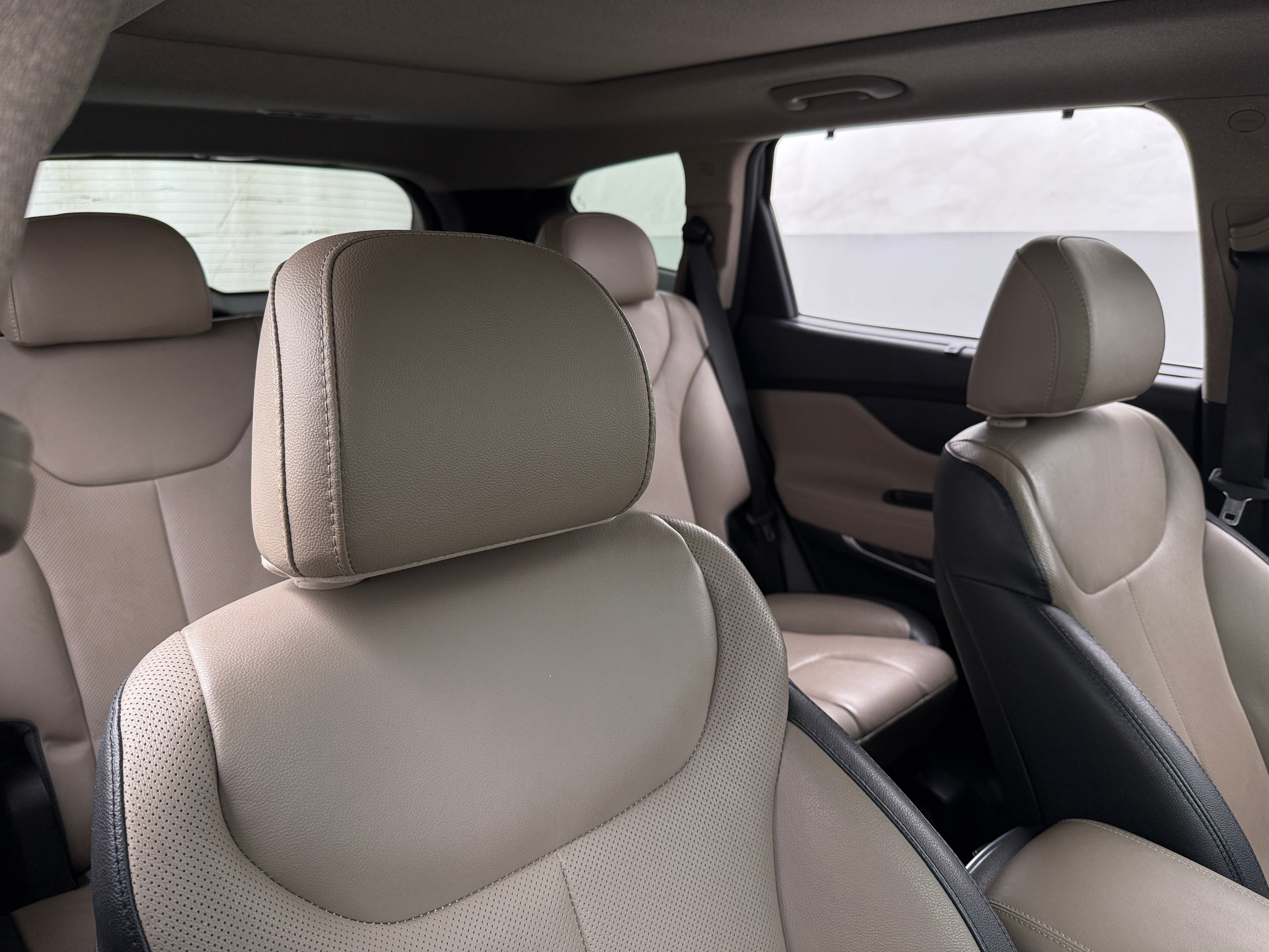 2020 Hyundai Santa Fe SEL 2