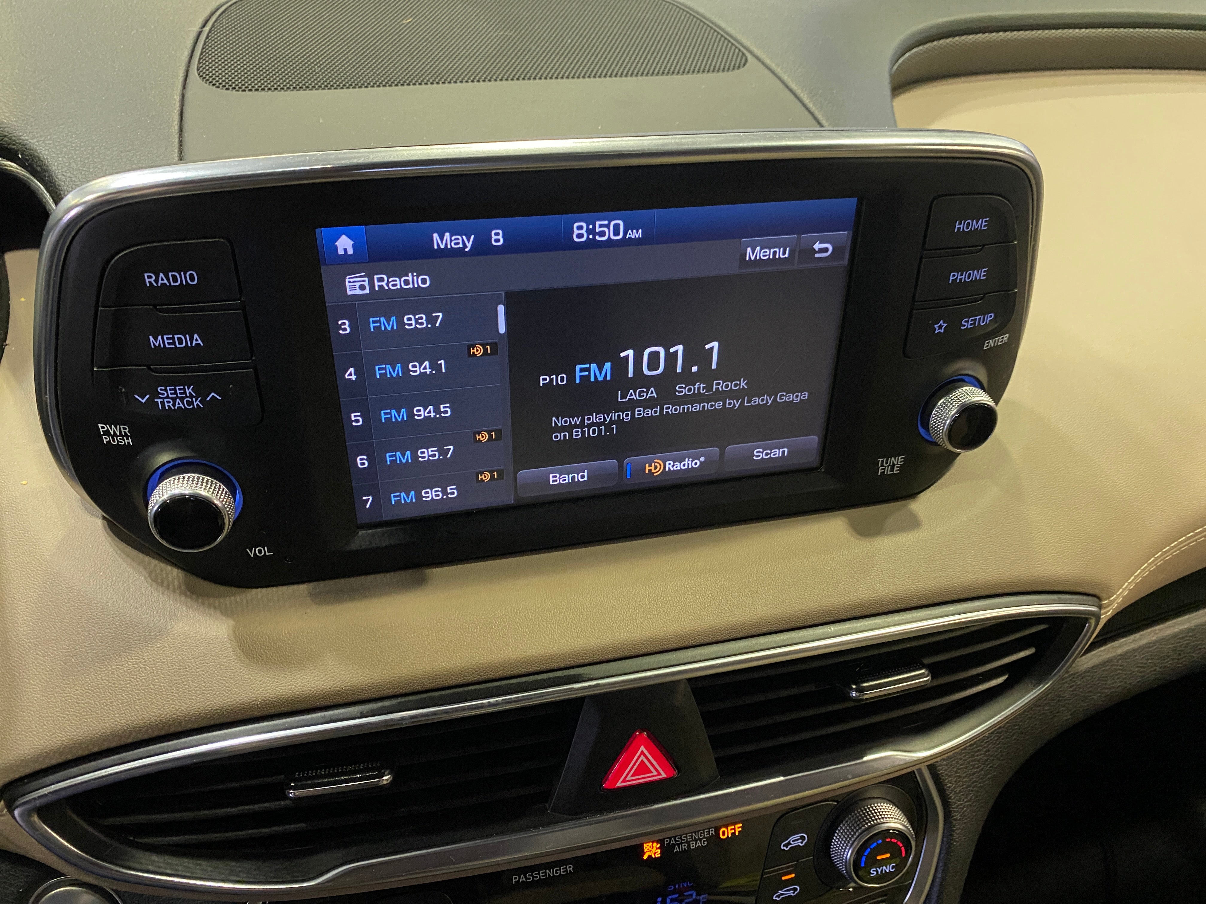 2020 Hyundai Santa Fe SEL 4