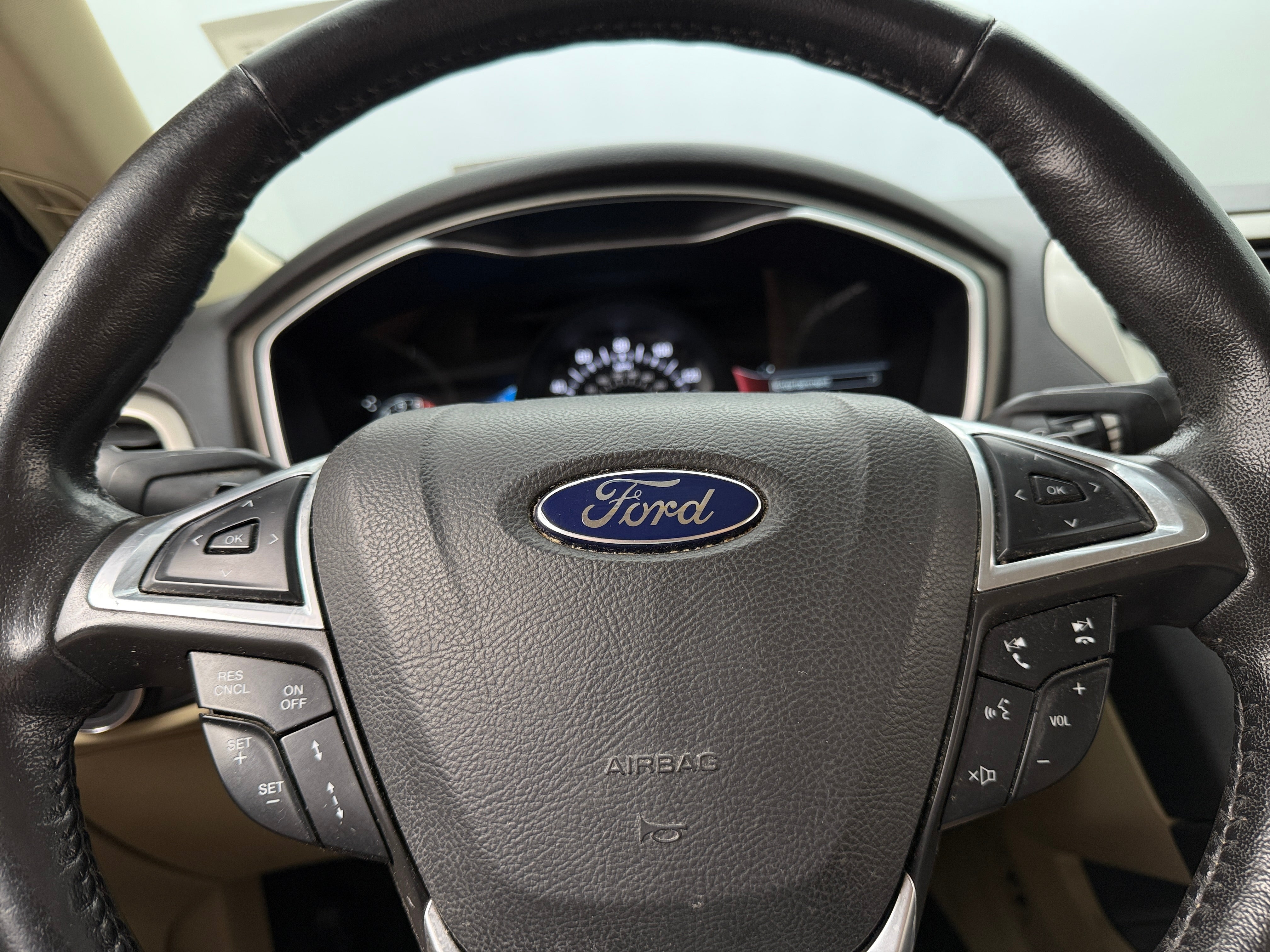 2016 Ford Fusion SE 4