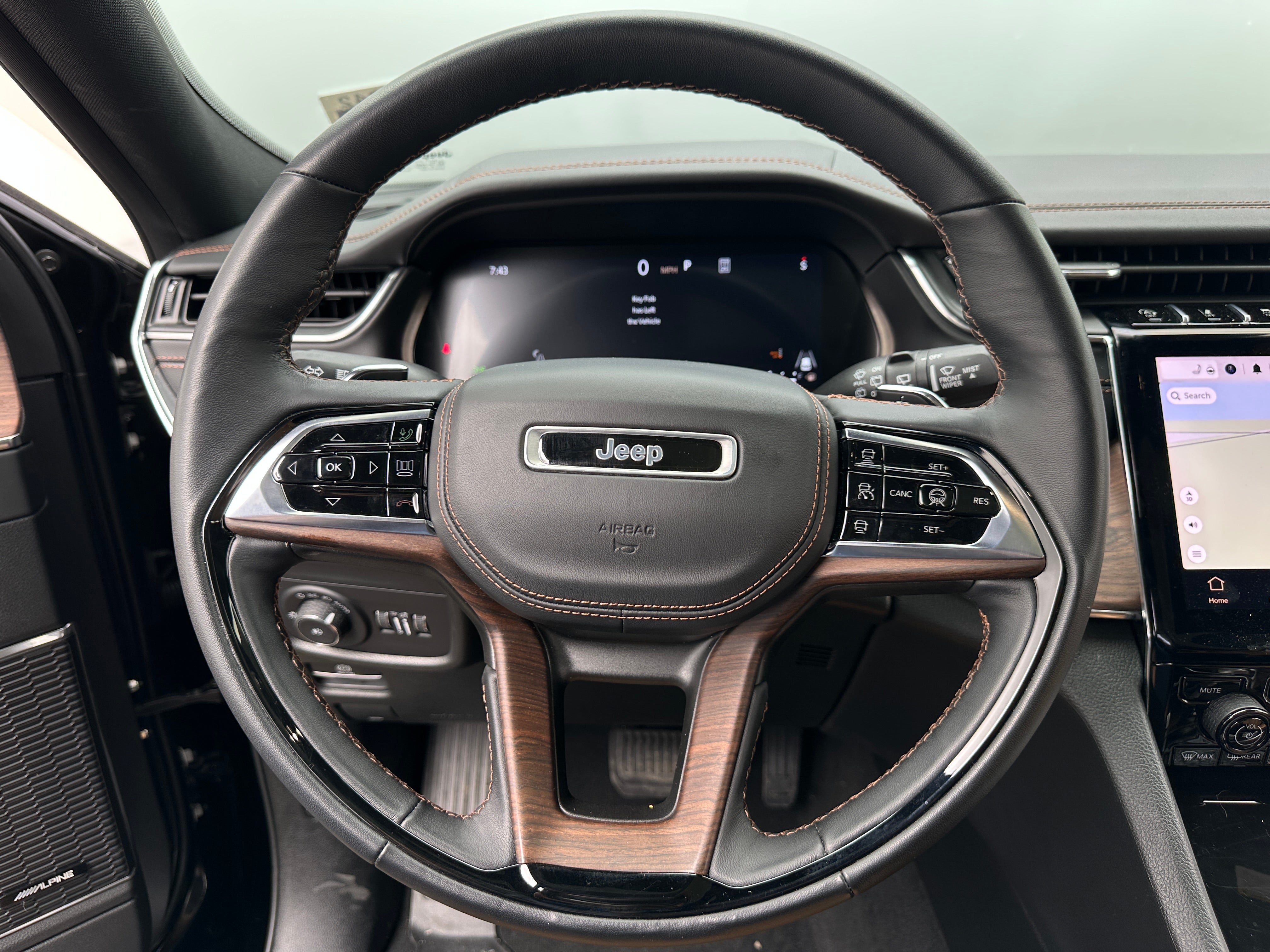 2023 Jeep Grand Cherokee L Summit 4