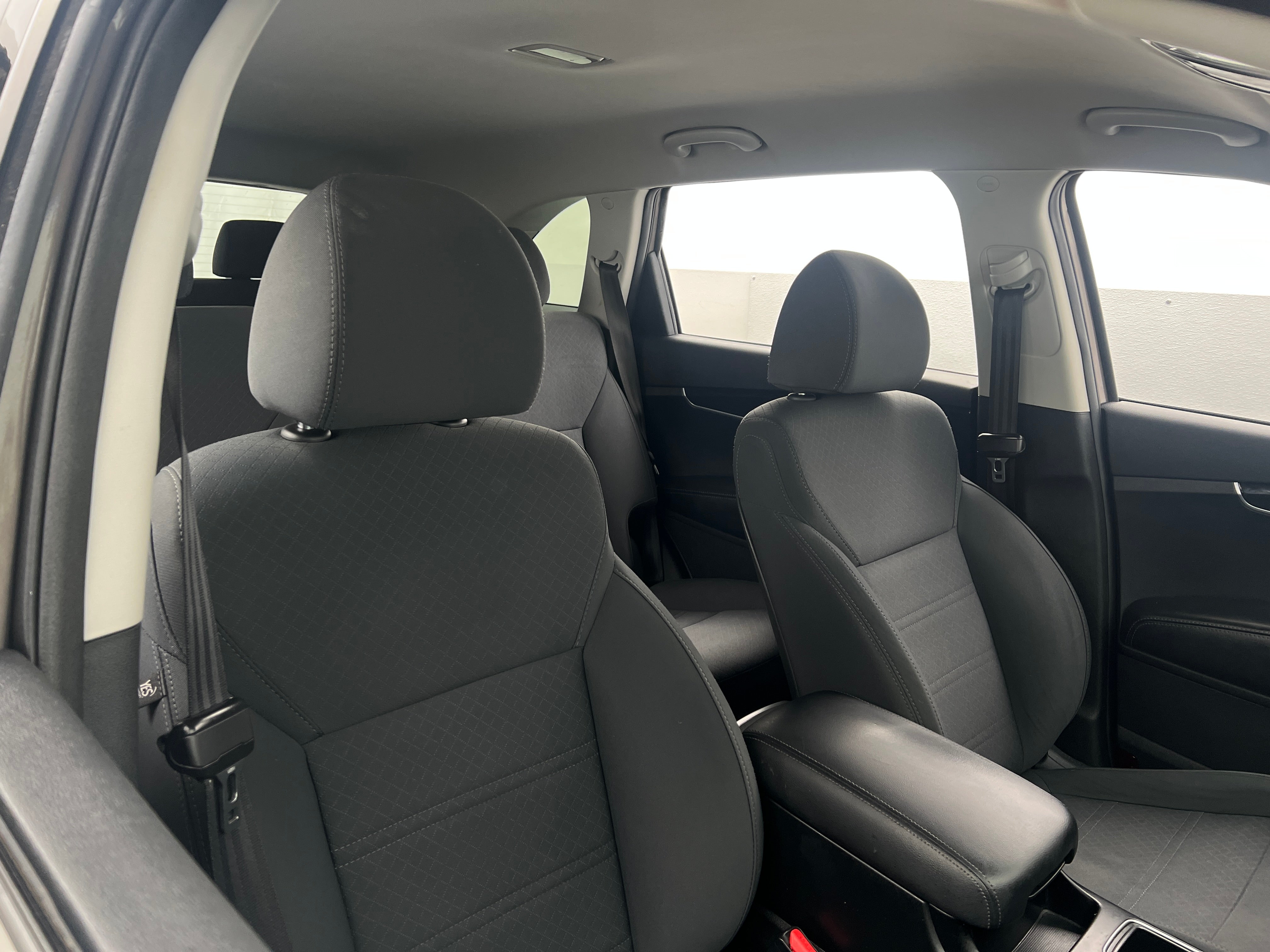 2019 Kia Sorento S 2