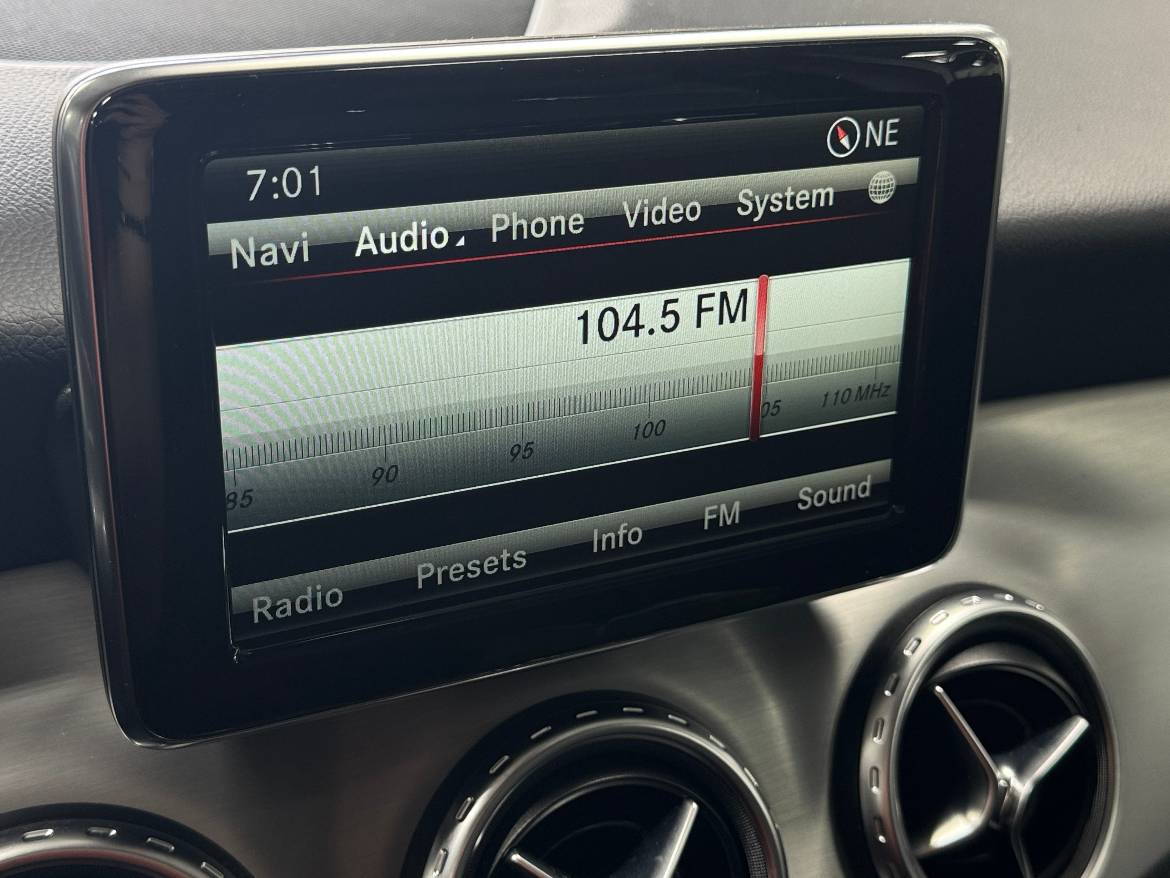 2015 Mercedes-Benz GLA 250 3