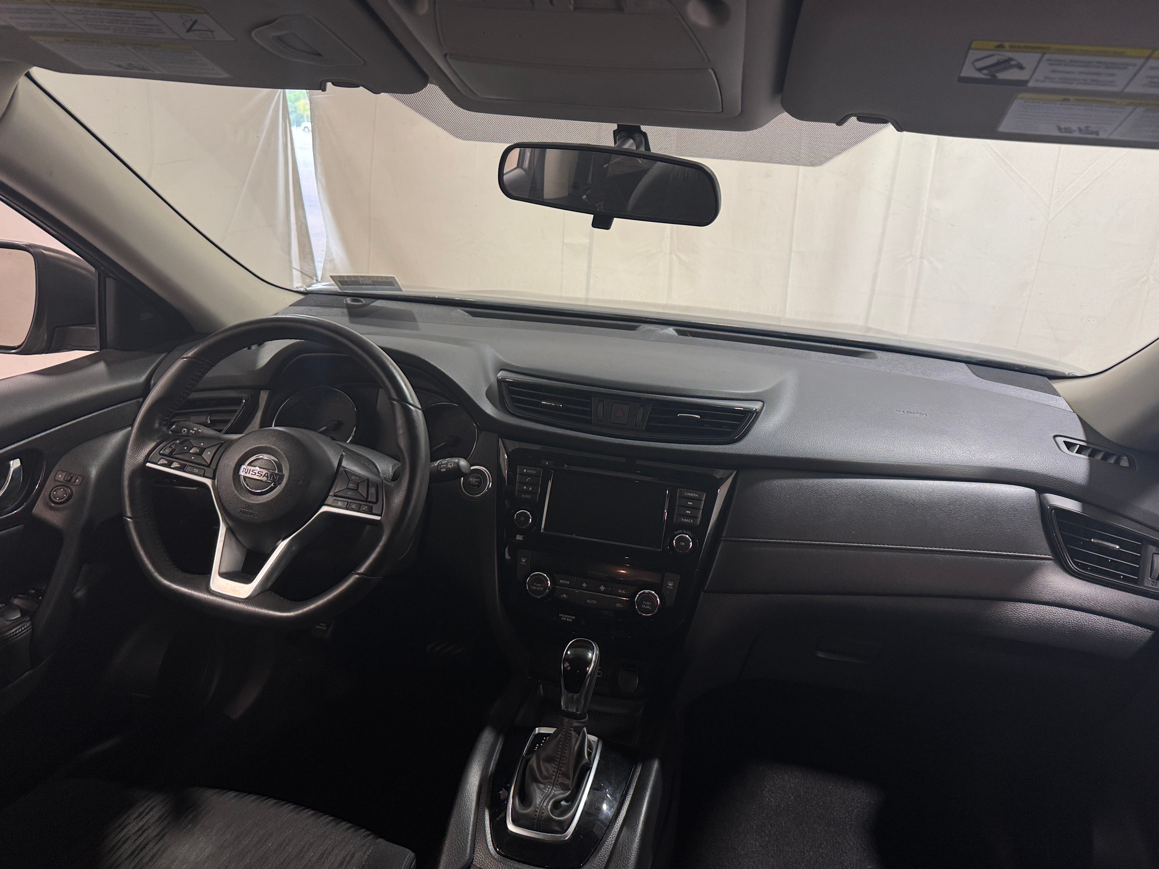 2018 Nissan Rogue SV 3