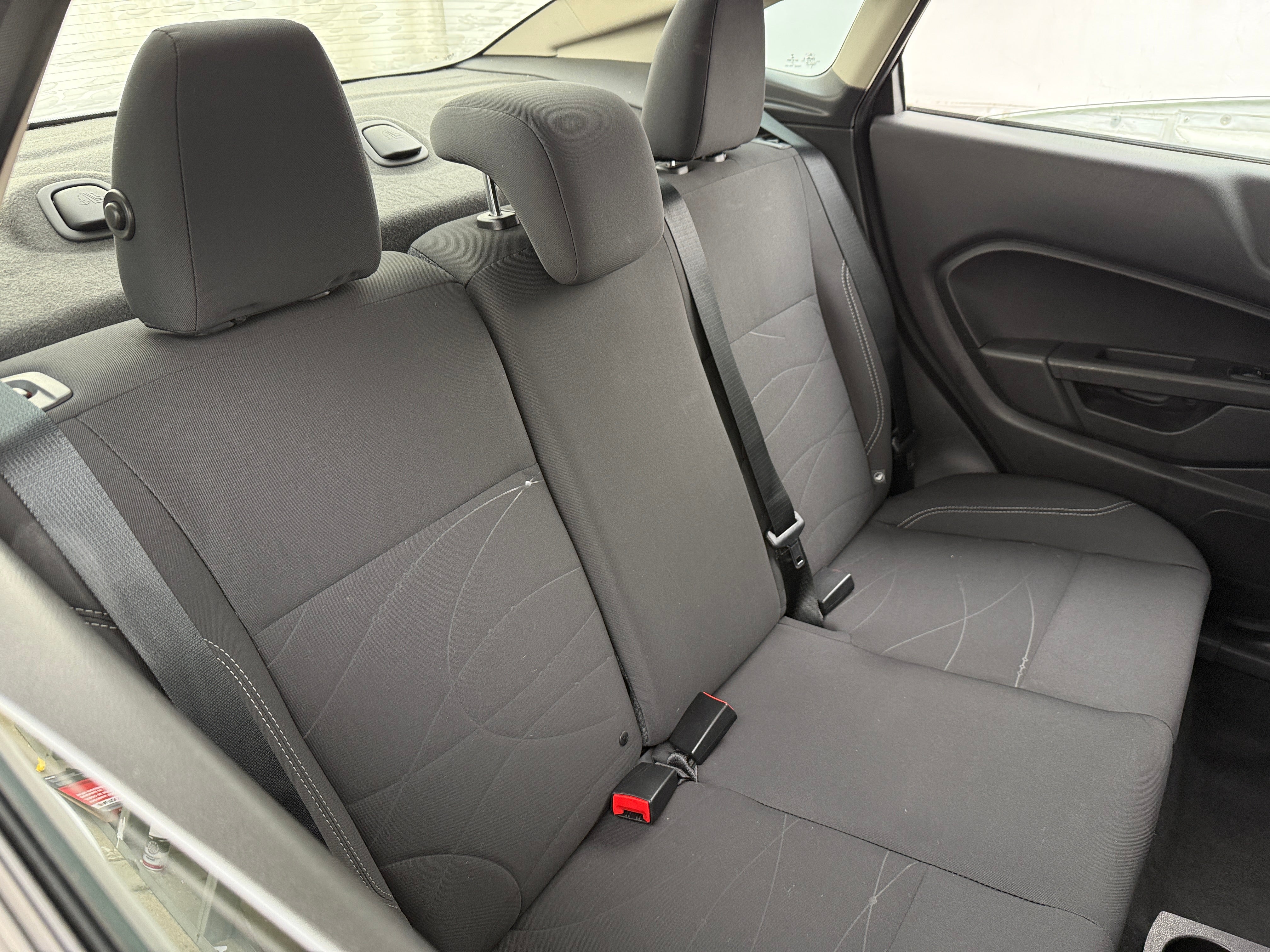 2016 Ford Fiesta SE 6