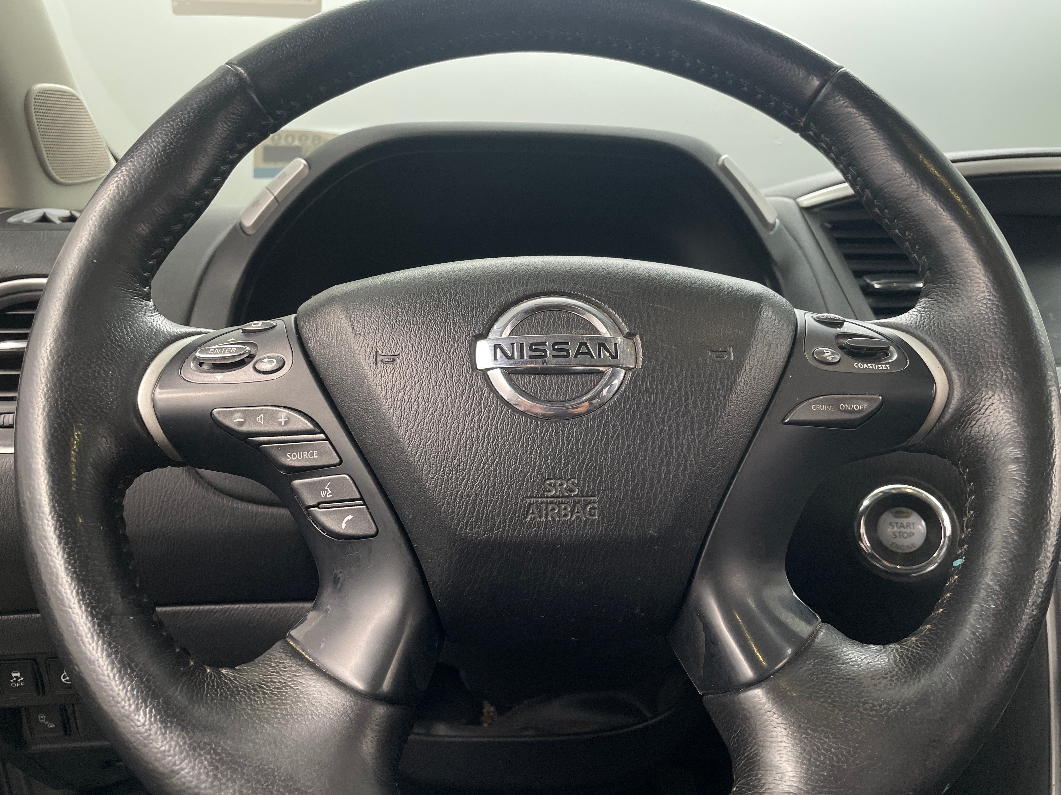 2018 Nissan Pathfinder SL 4