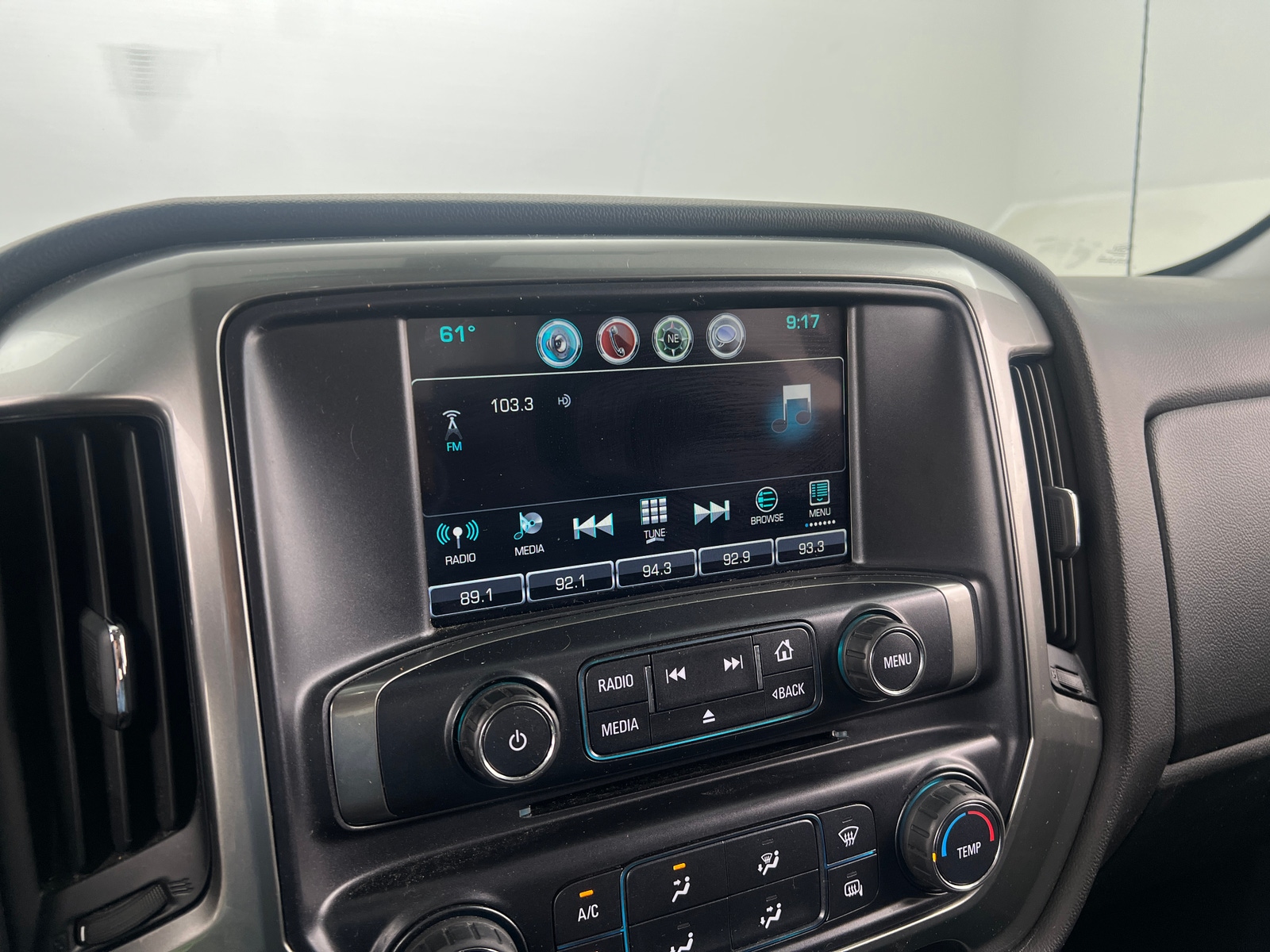 Thumbnail: 2018 Chevrolet Silverado 1500 - 4