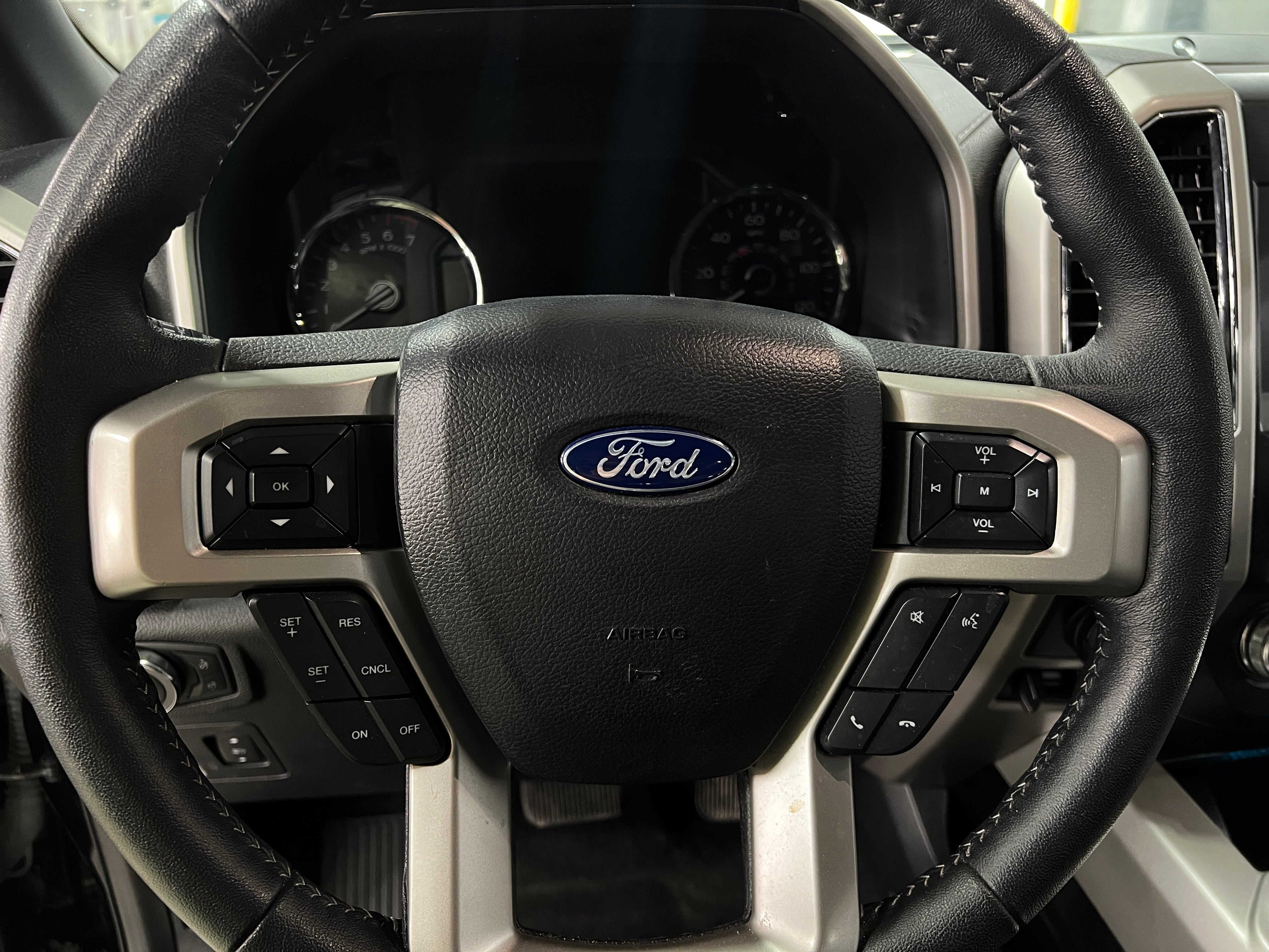 2020 Ford Econoline E-150 4