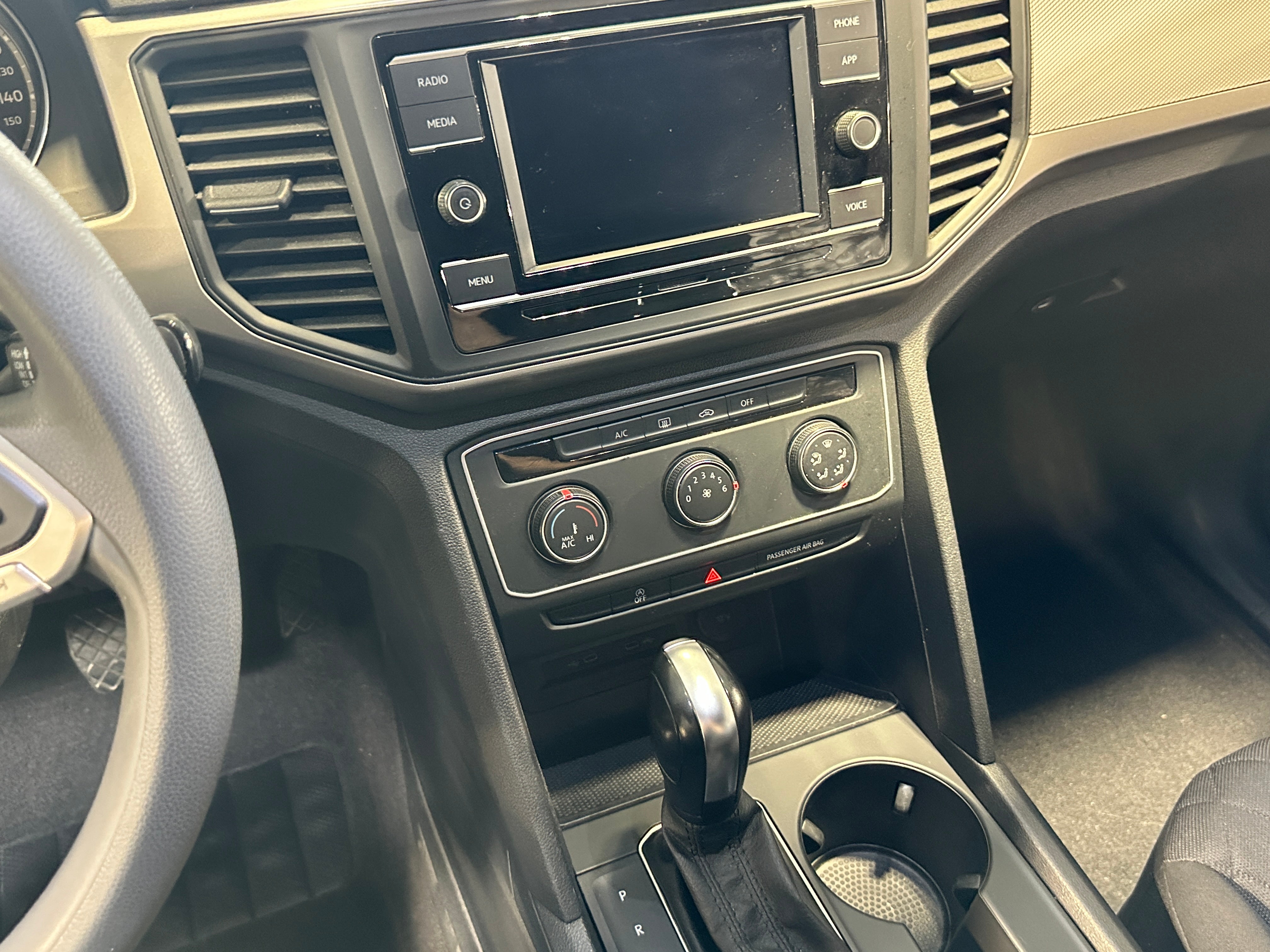2020 Volkswagen Atlas S 4