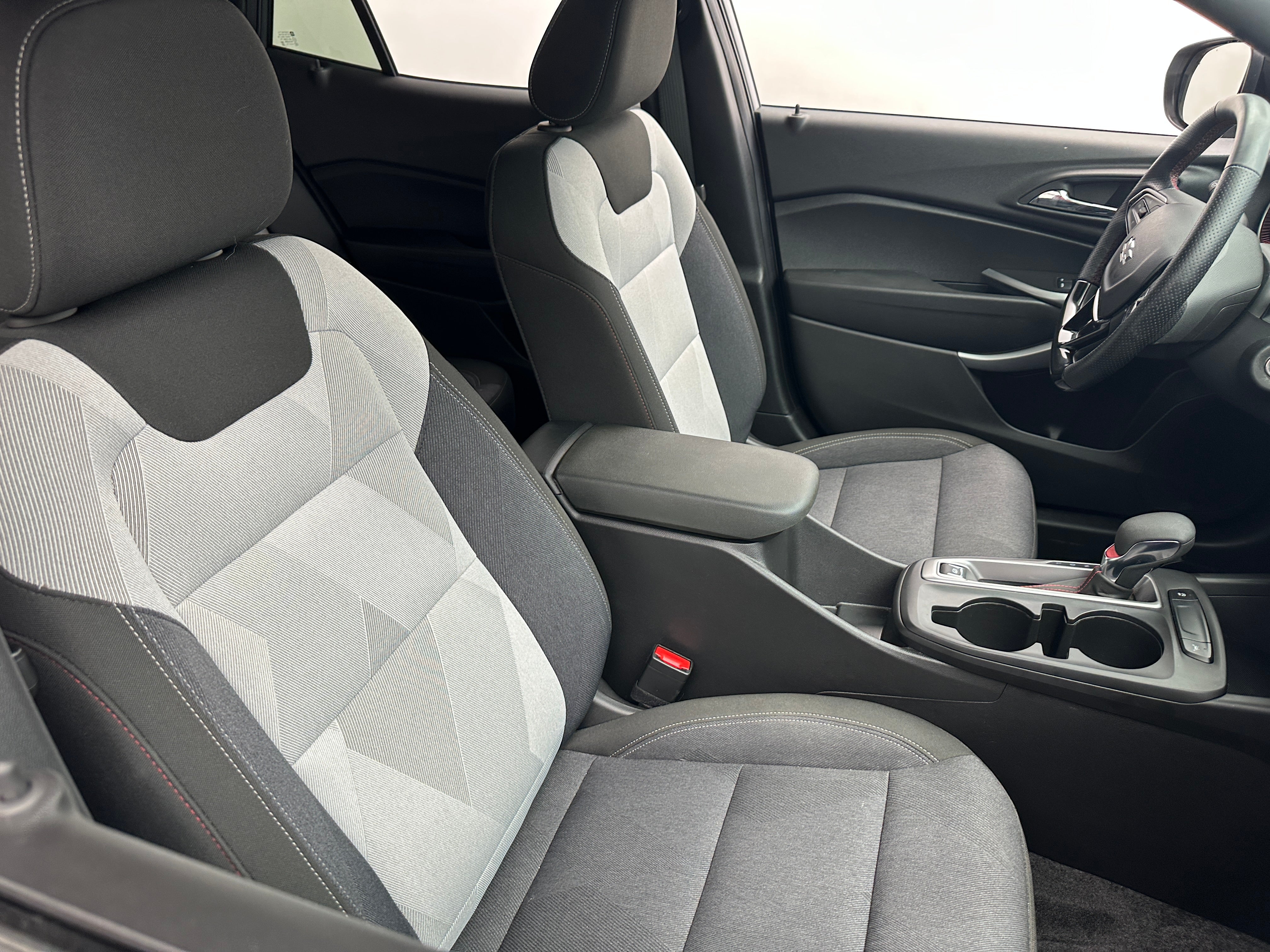2024 Chevrolet Trax RS 2