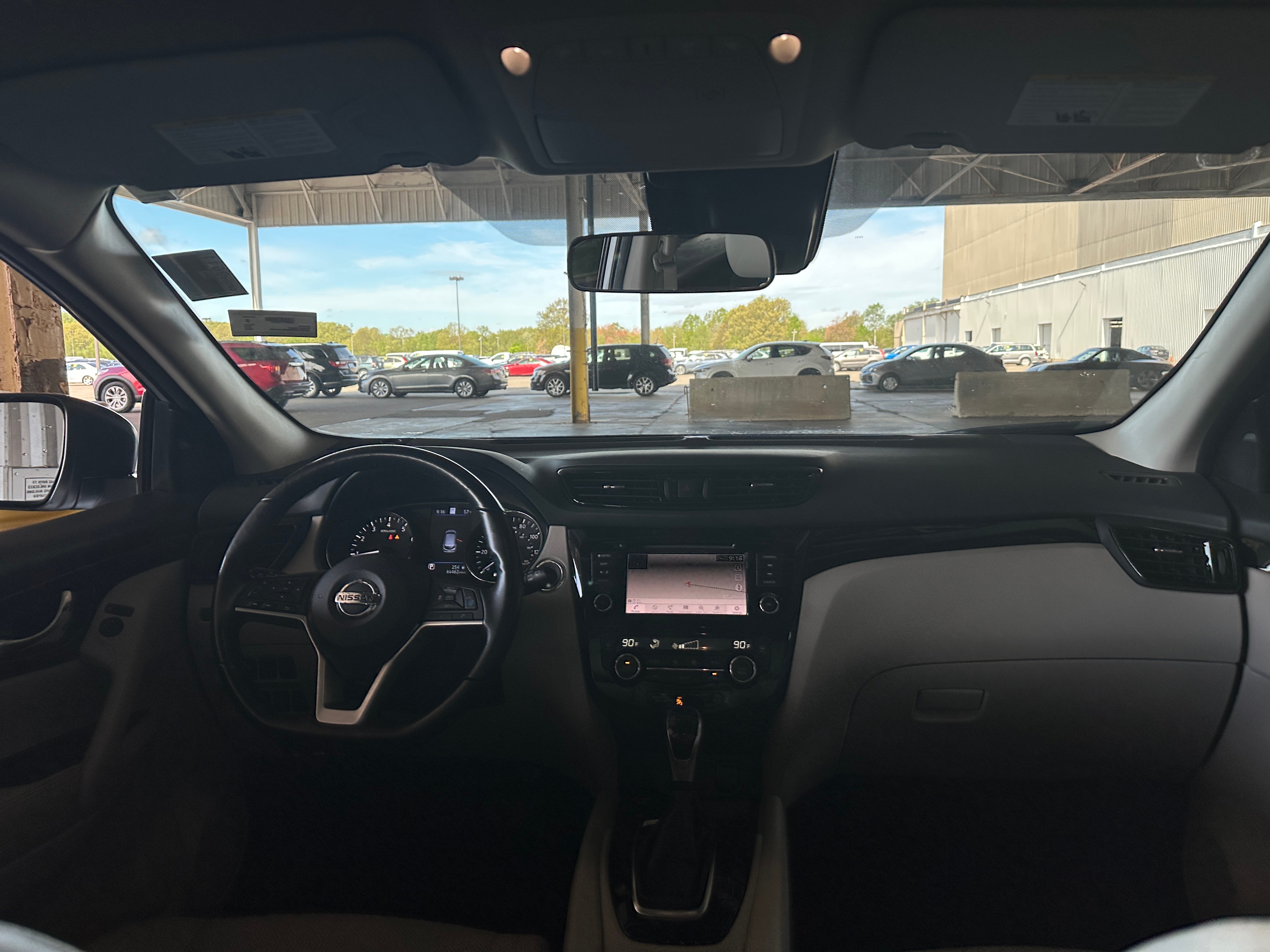 2022 Nissan Rogue Sport SL 2