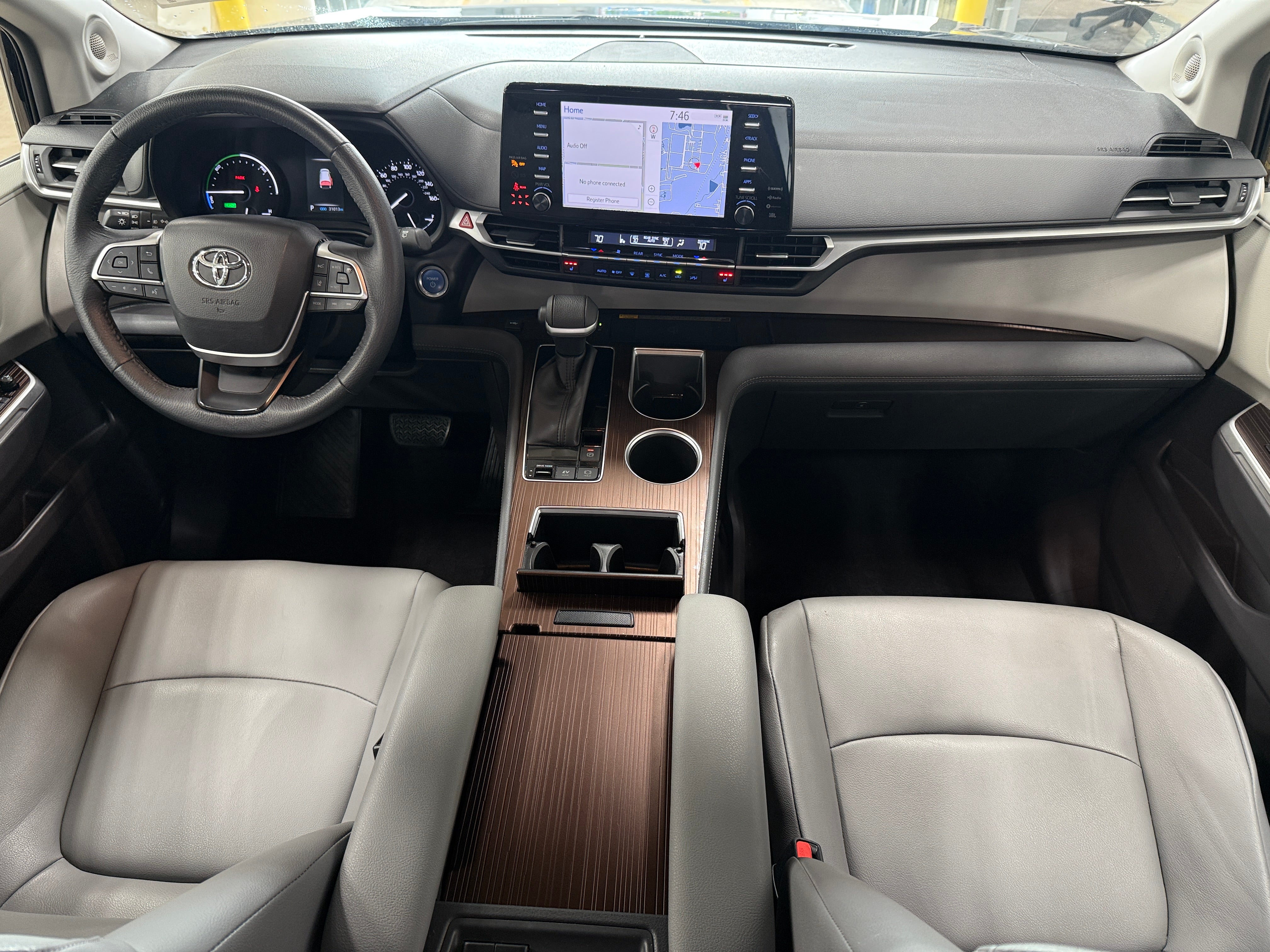 2022 Toyota Sienna XLE 4