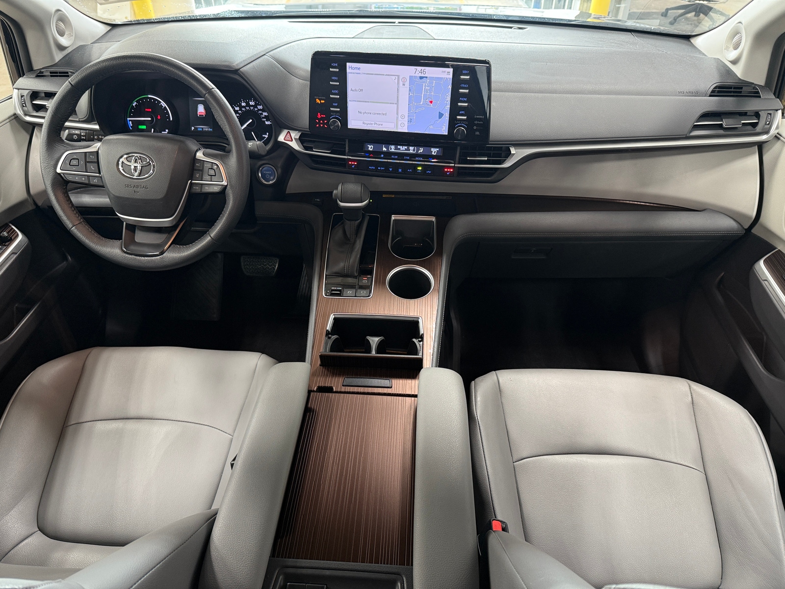 Thumbnail: 2022 Toyota Sienna - 4