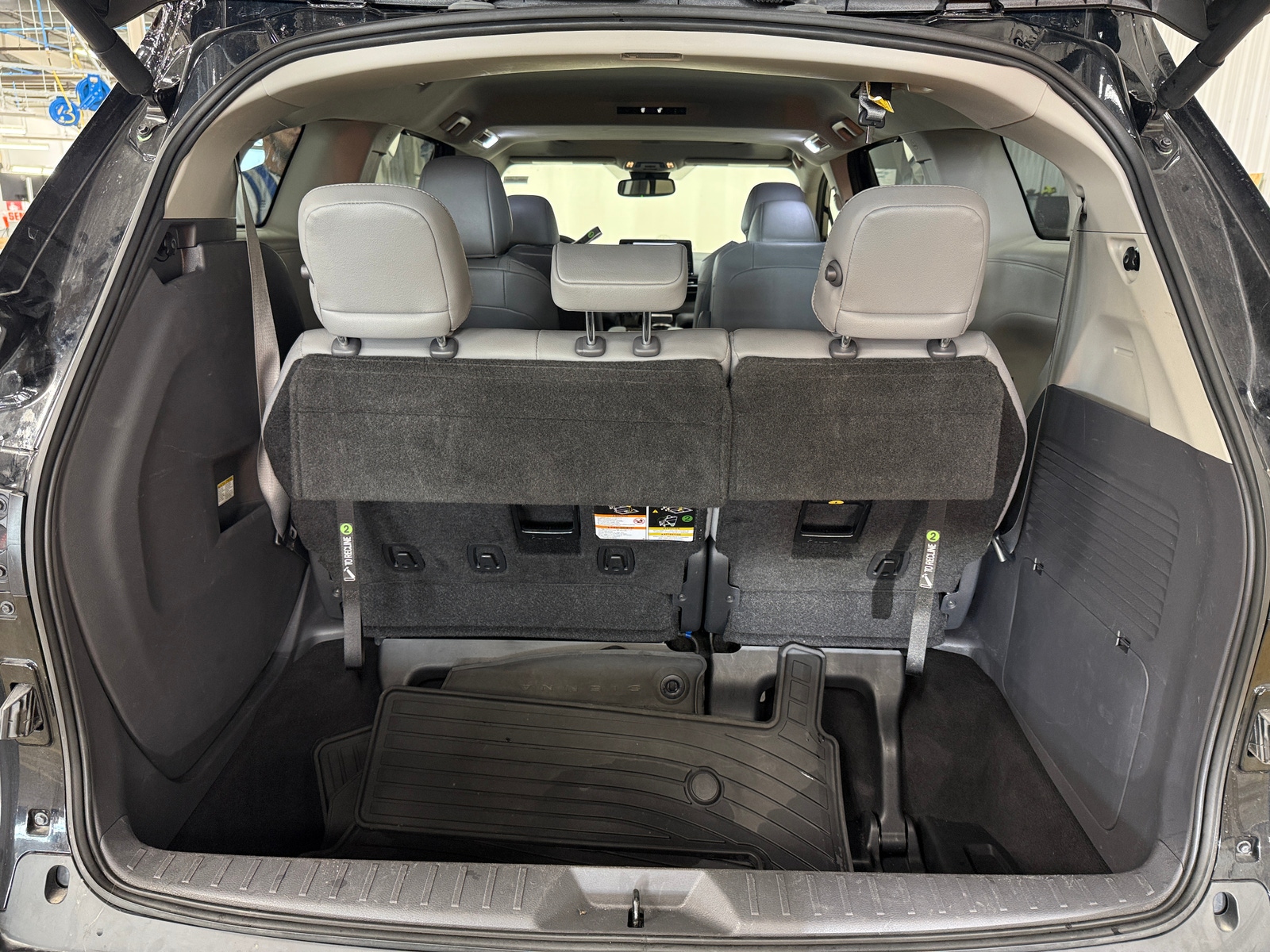 Thumbnail: 2022 Toyota Sienna - 6