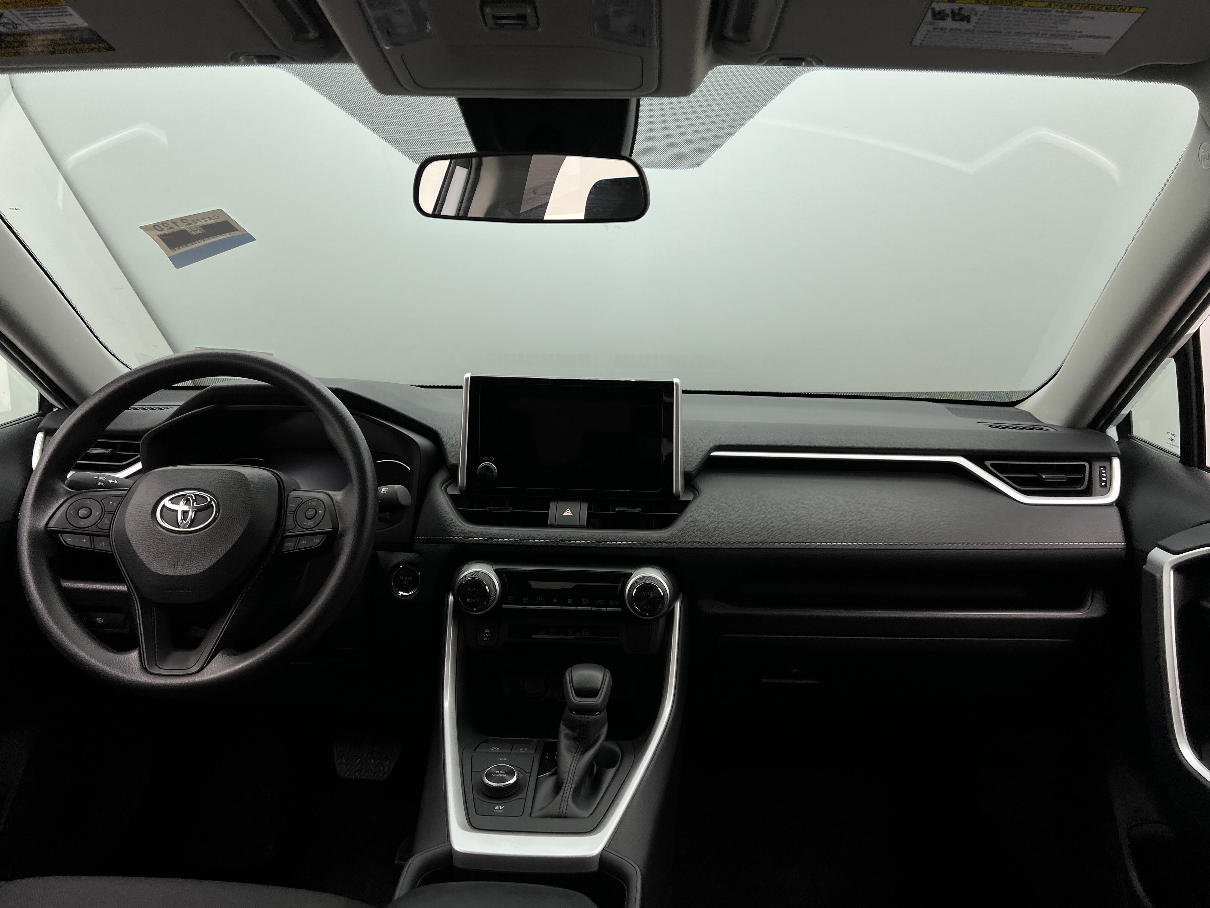 2025 Toyota RAV4 XLE 3