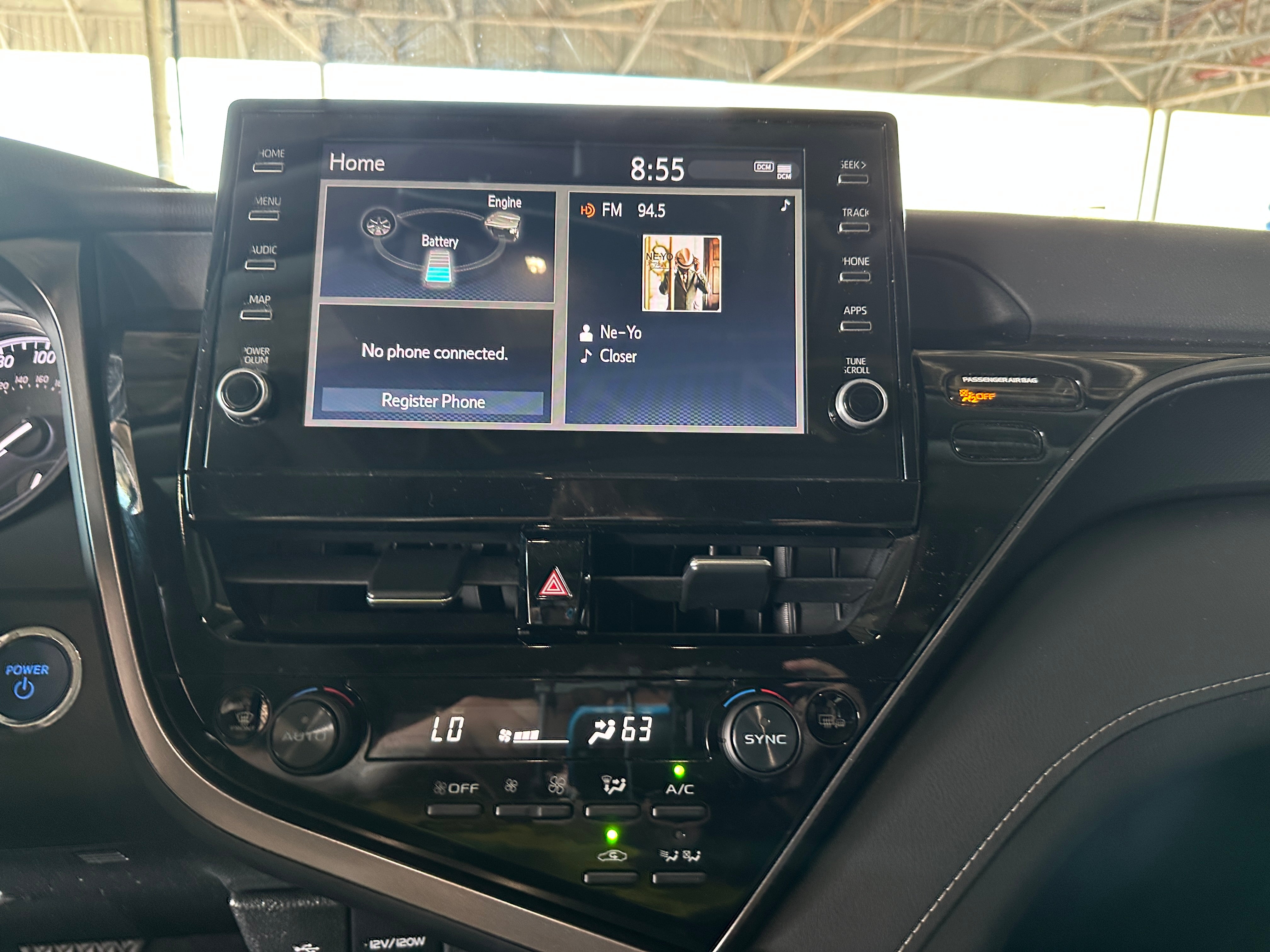 2024 Toyota Camry SE 3