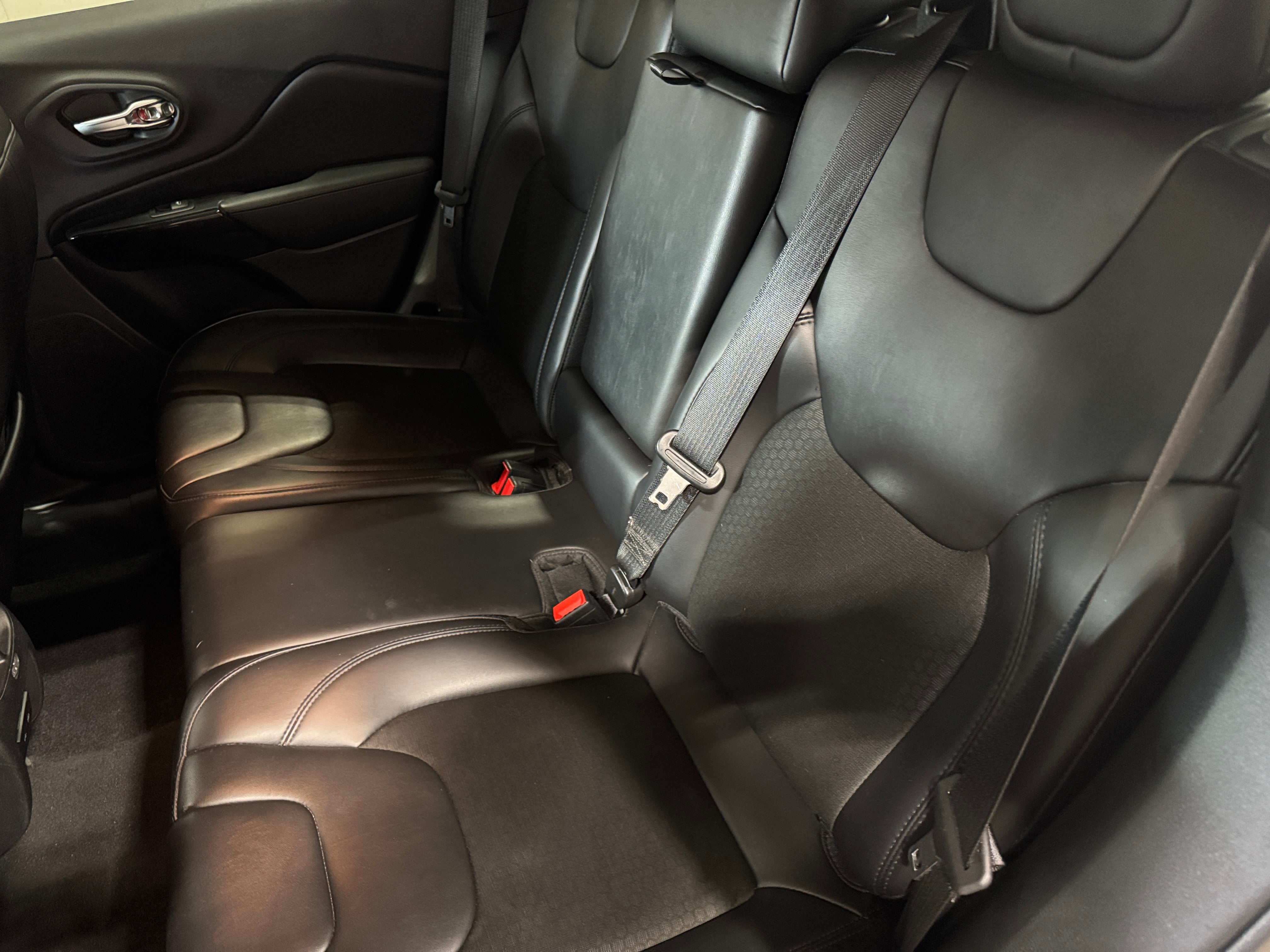 2019 Jeep Cherokee Altitude 5