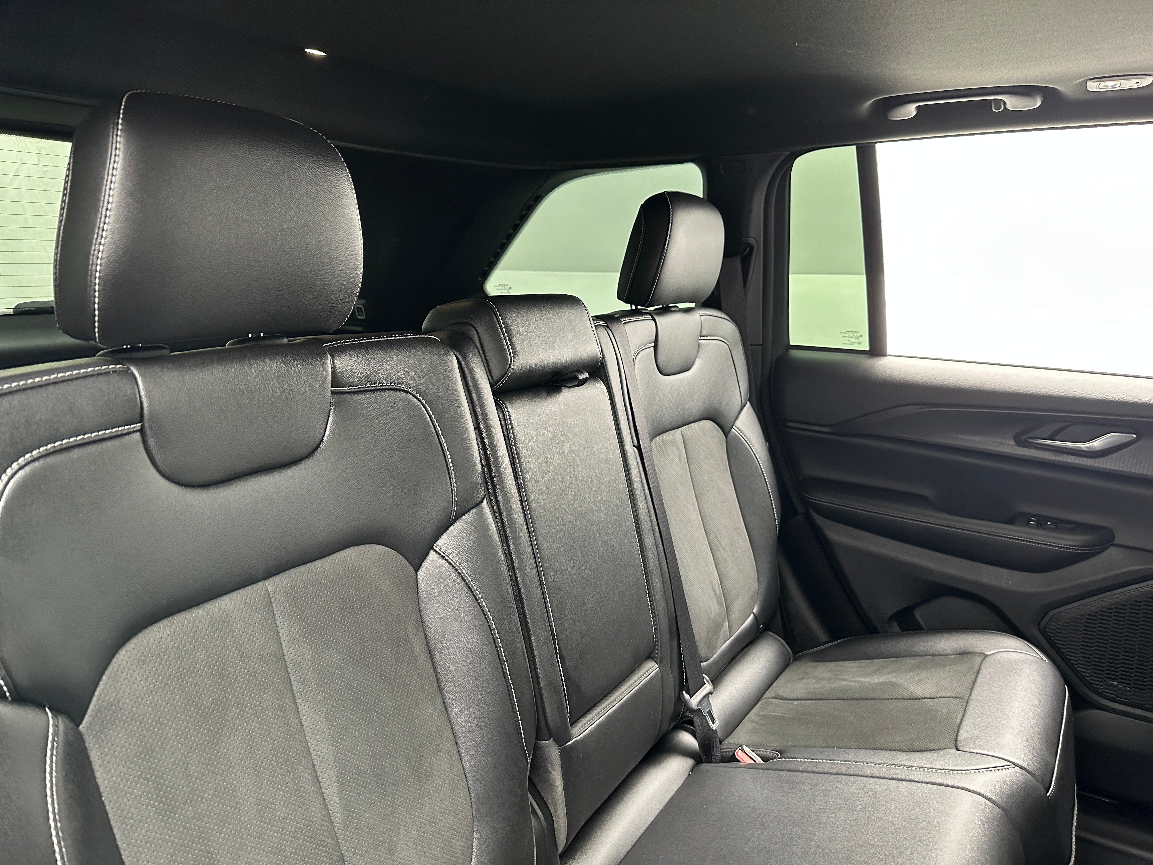 2024 Jeep Grand Cherokee Altitude 5