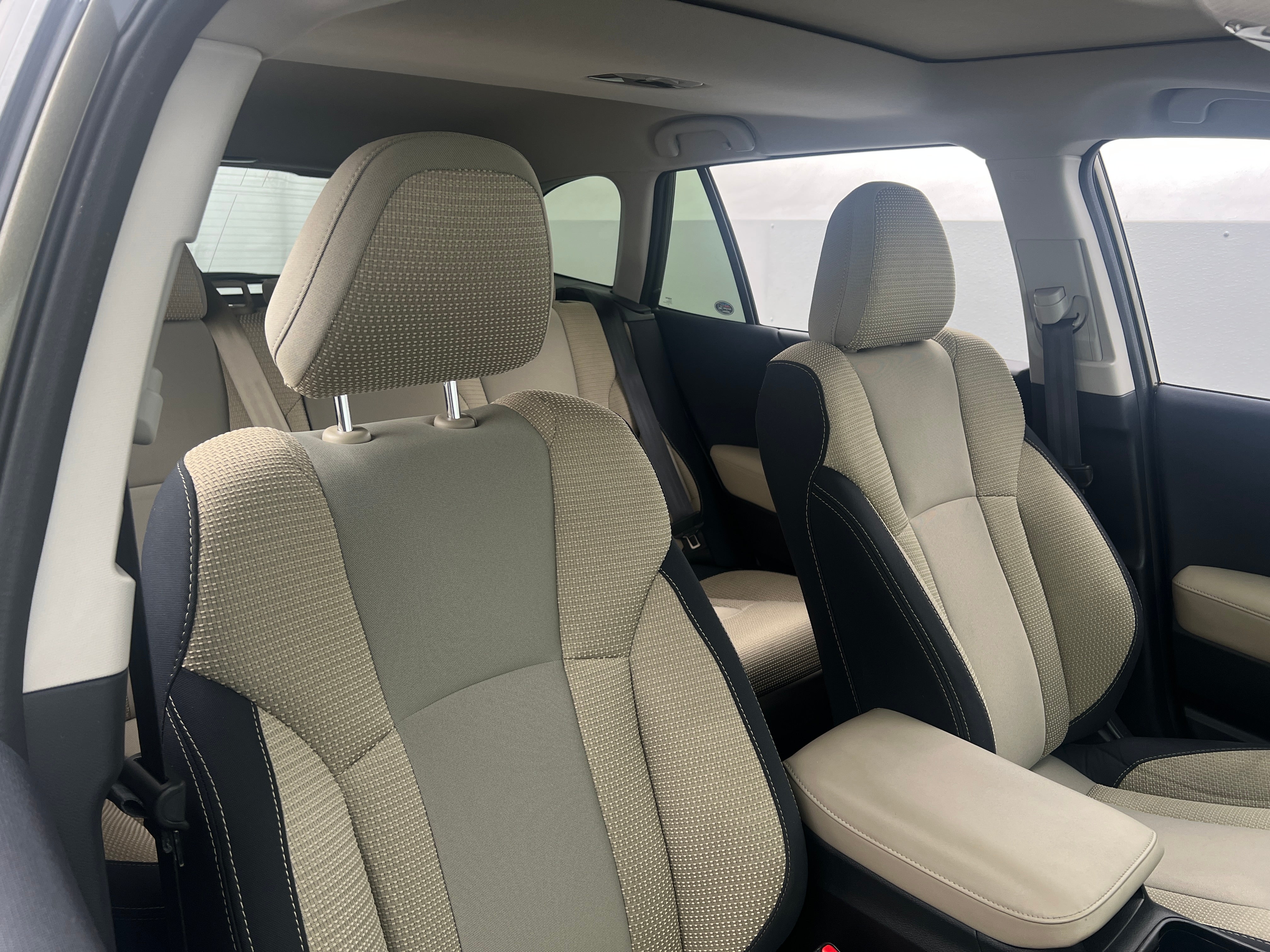 2022 Subaru Outback Premium 2