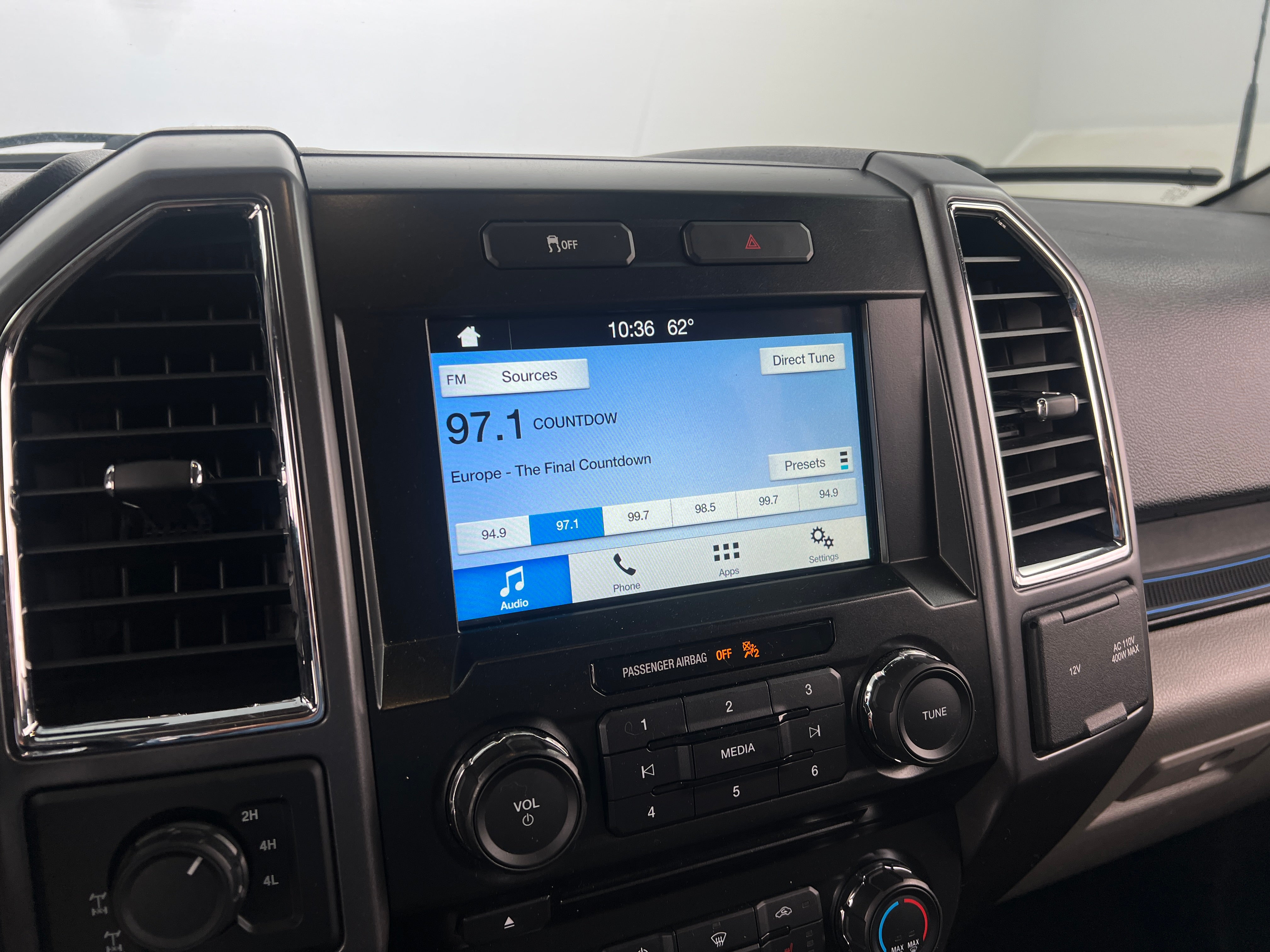 2016 Ford Econoline E-150 4