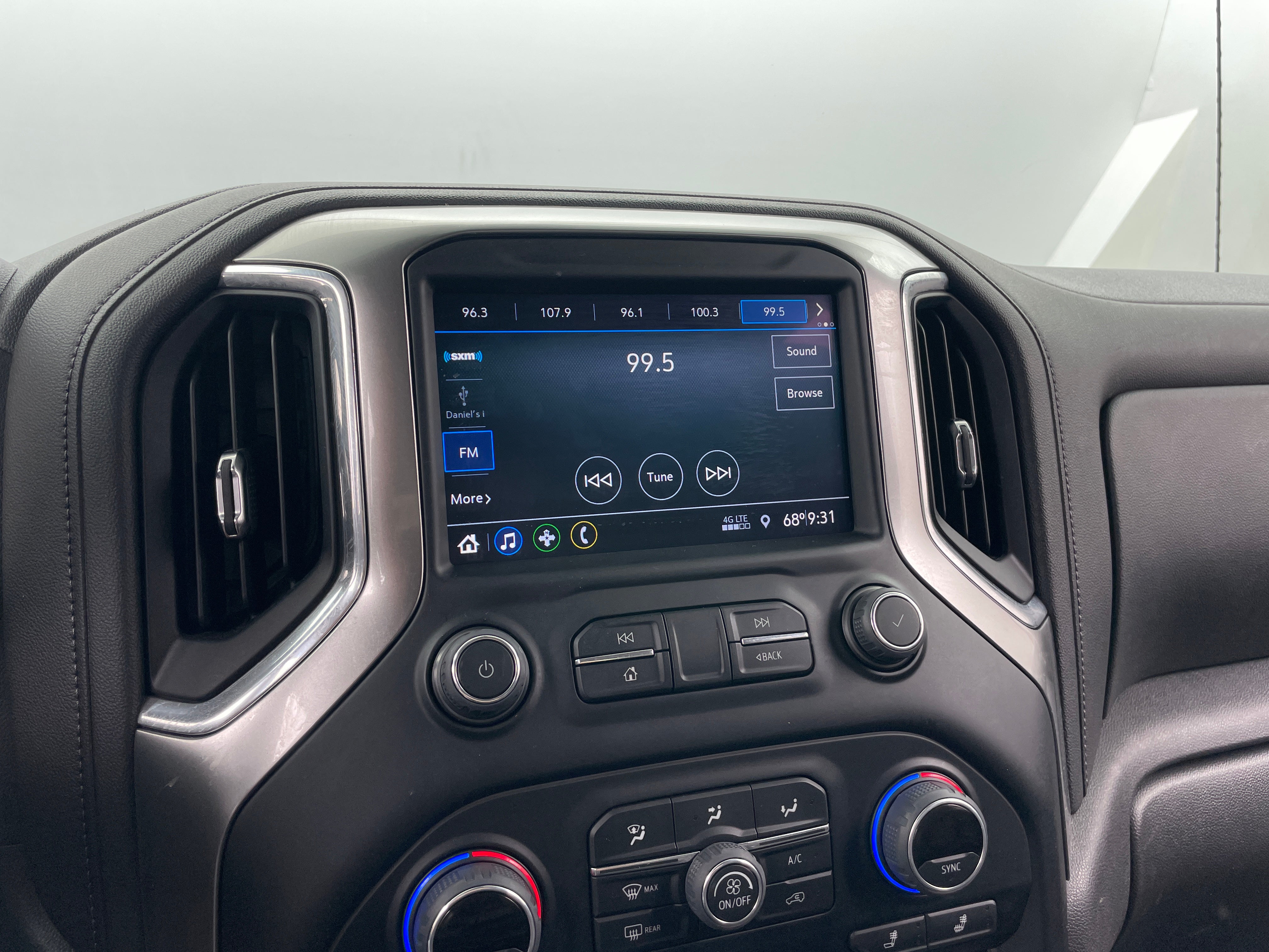 2022 Chevrolet Silverado 1500 Limited LT 4
