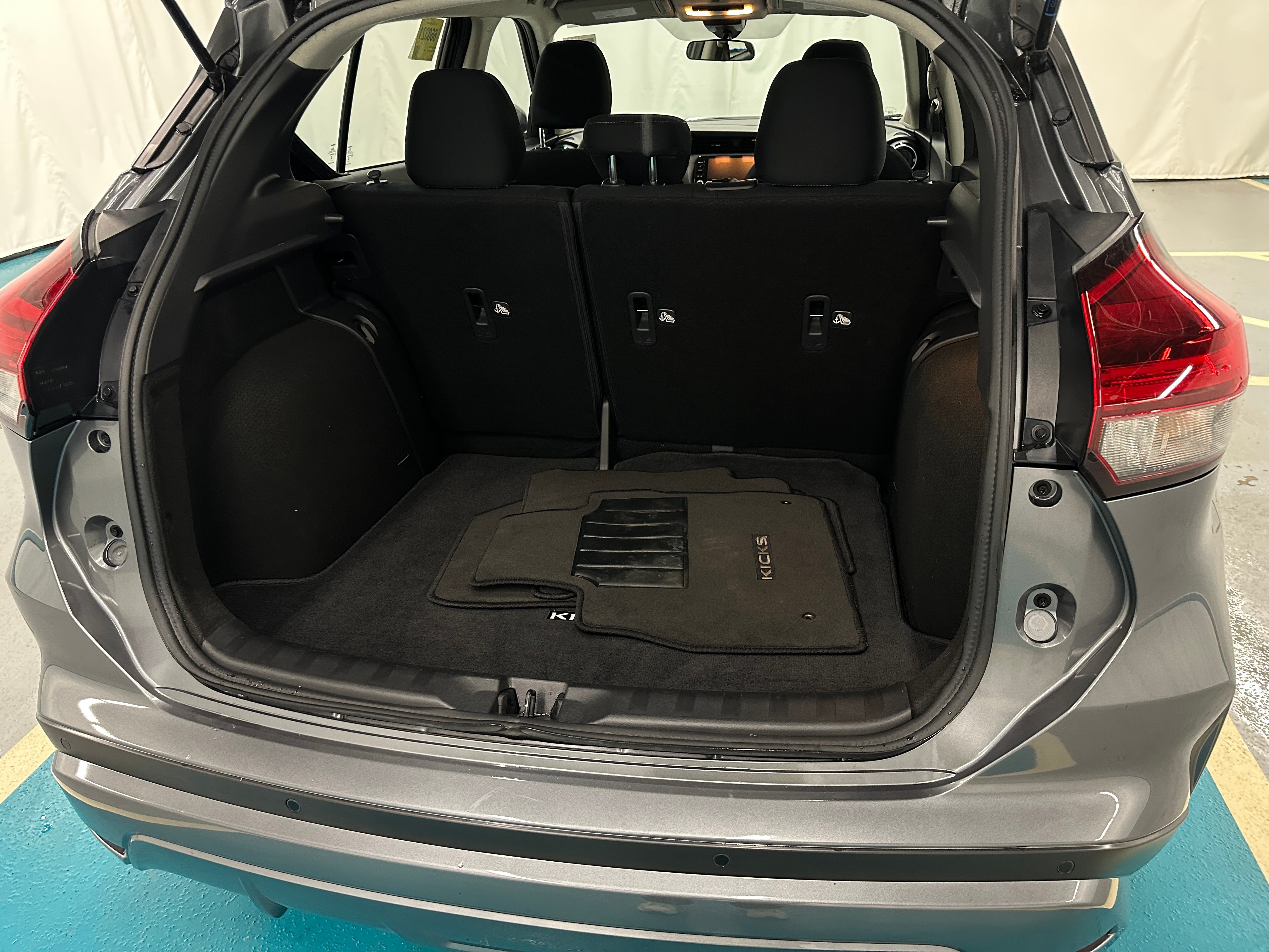2024 Nissan Kicks SV 7