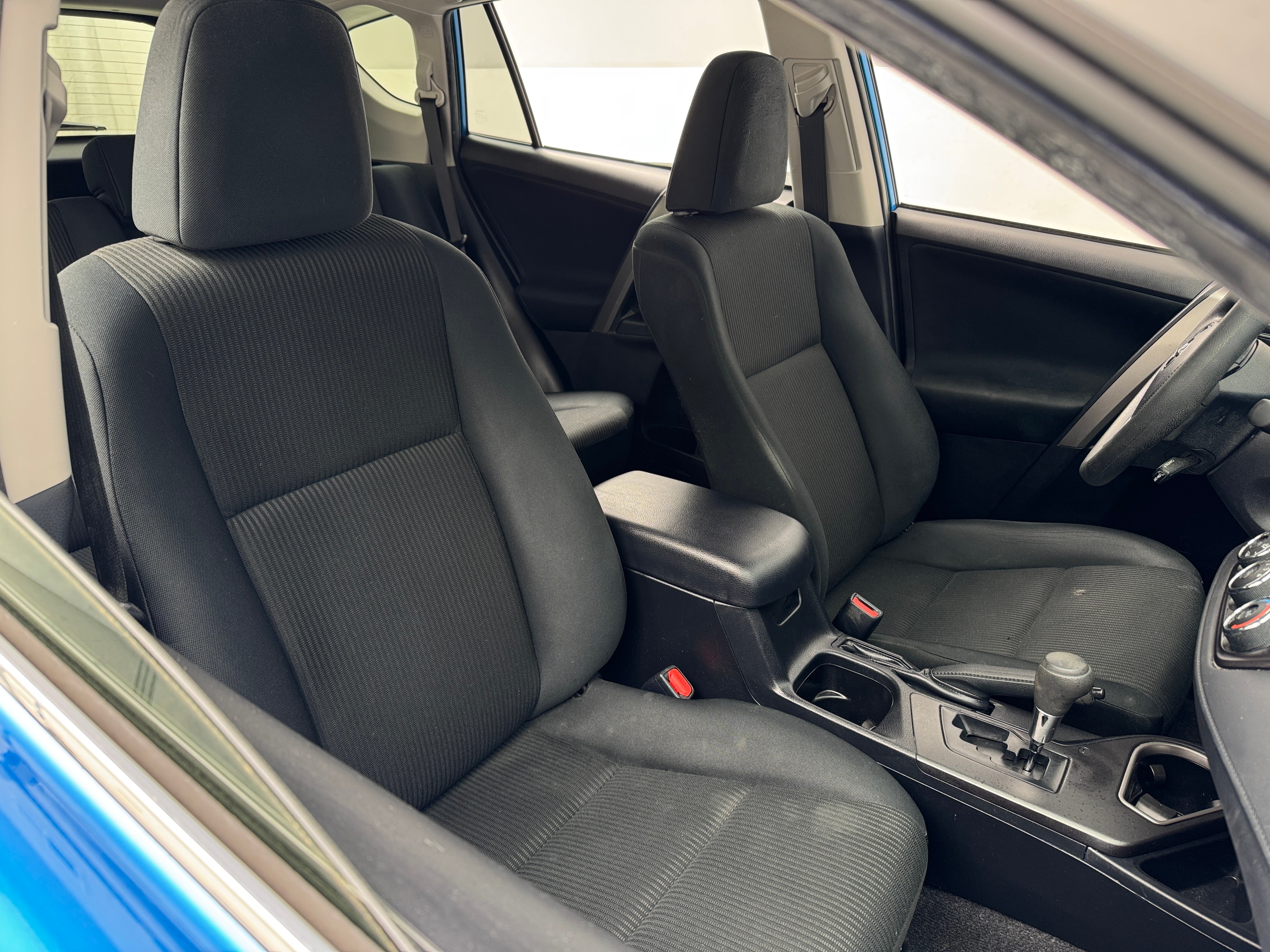 2018 Toyota RAV4 LE 2