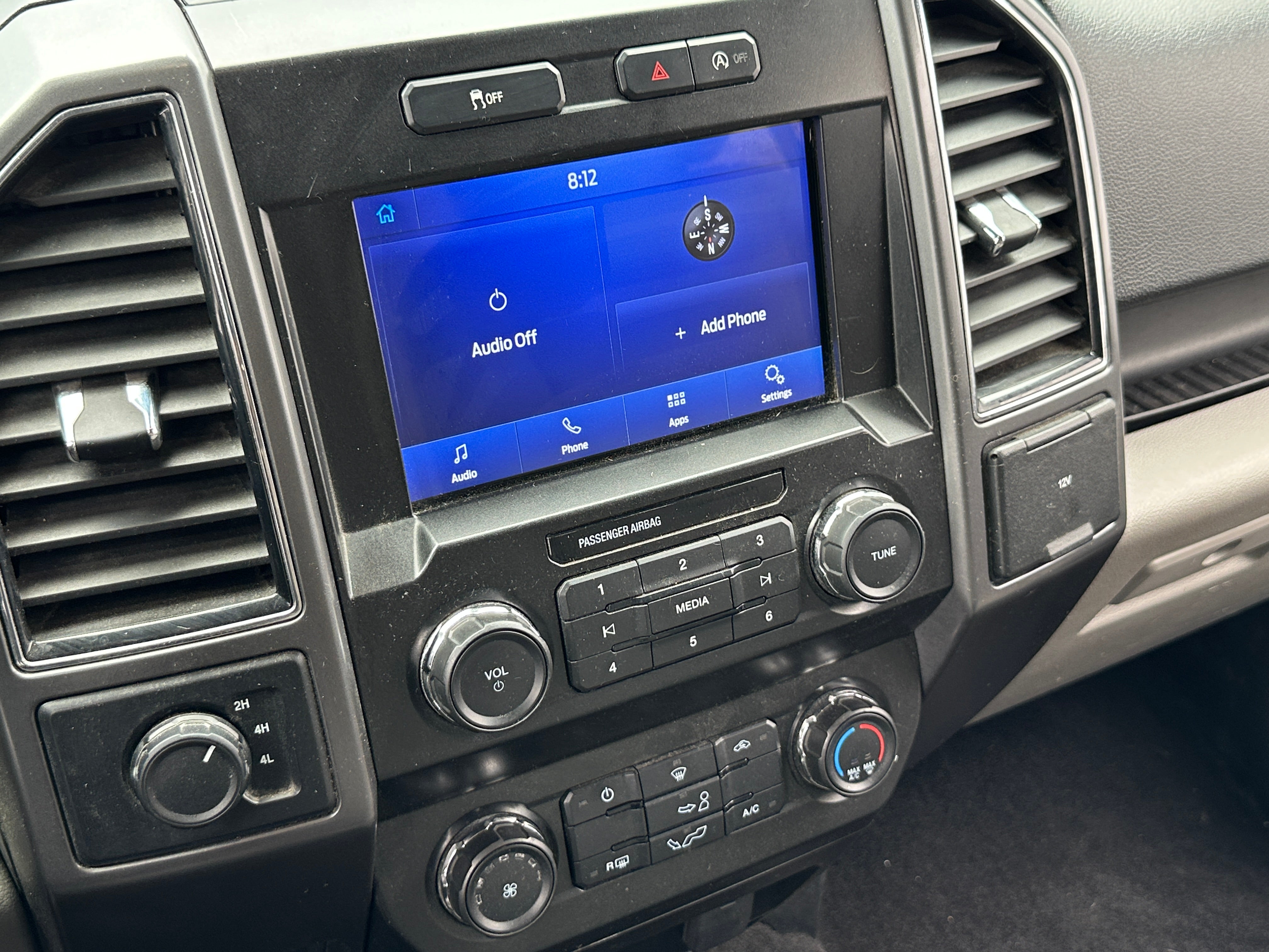 2020 Ford Econoline E-150 4
