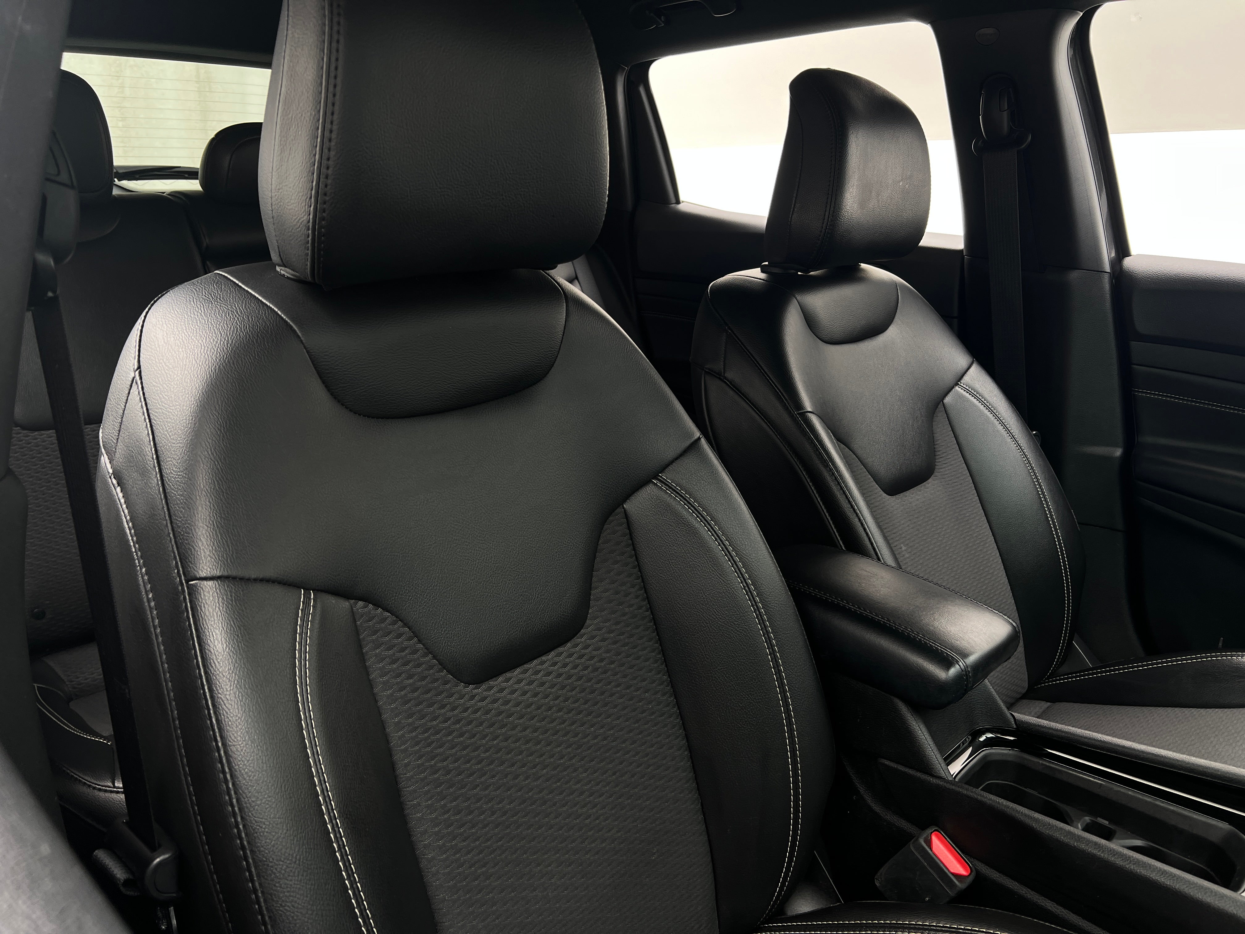 2023 Jeep Compass Altitude 2