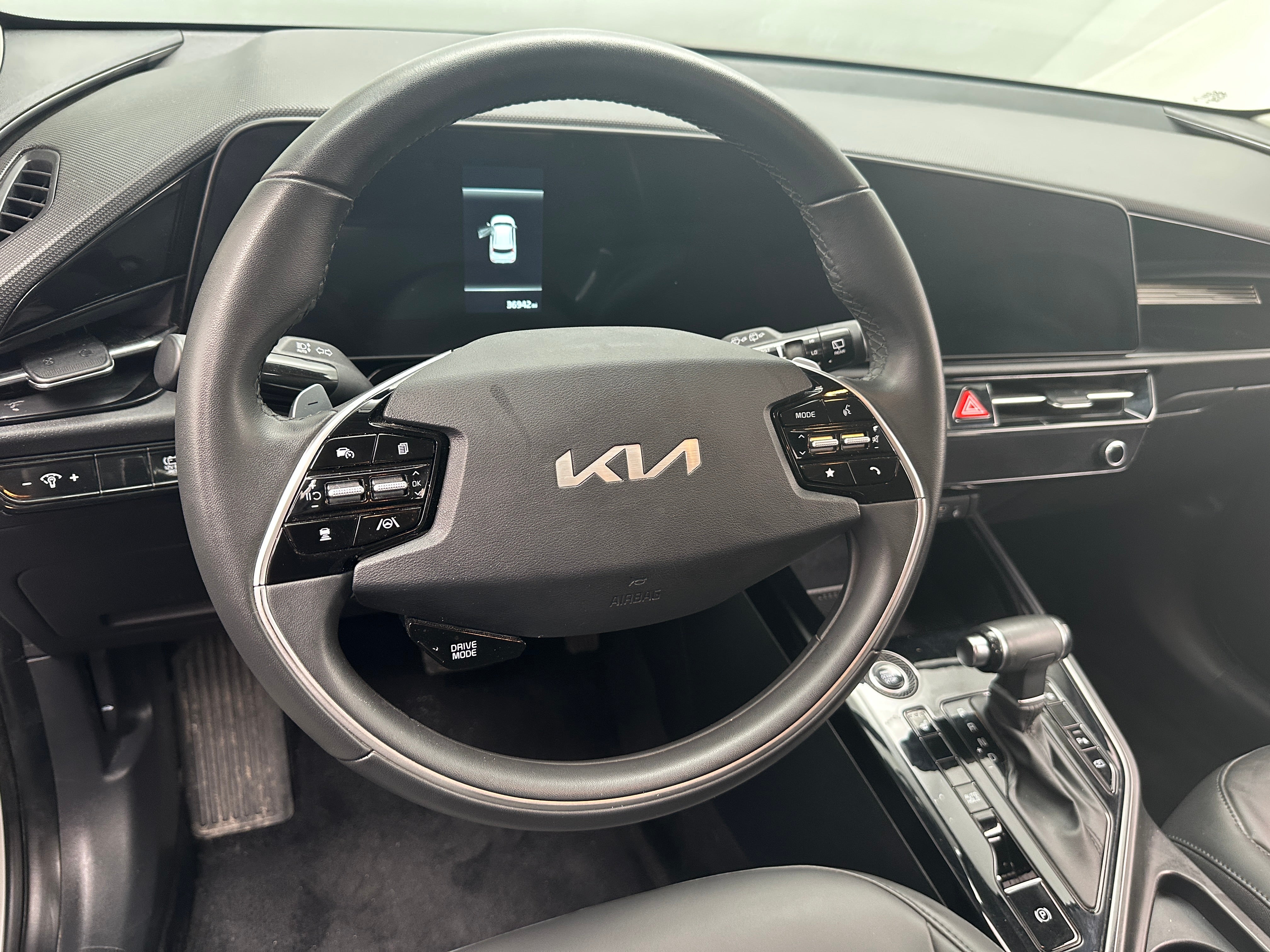2023 Kia Niro EX 4