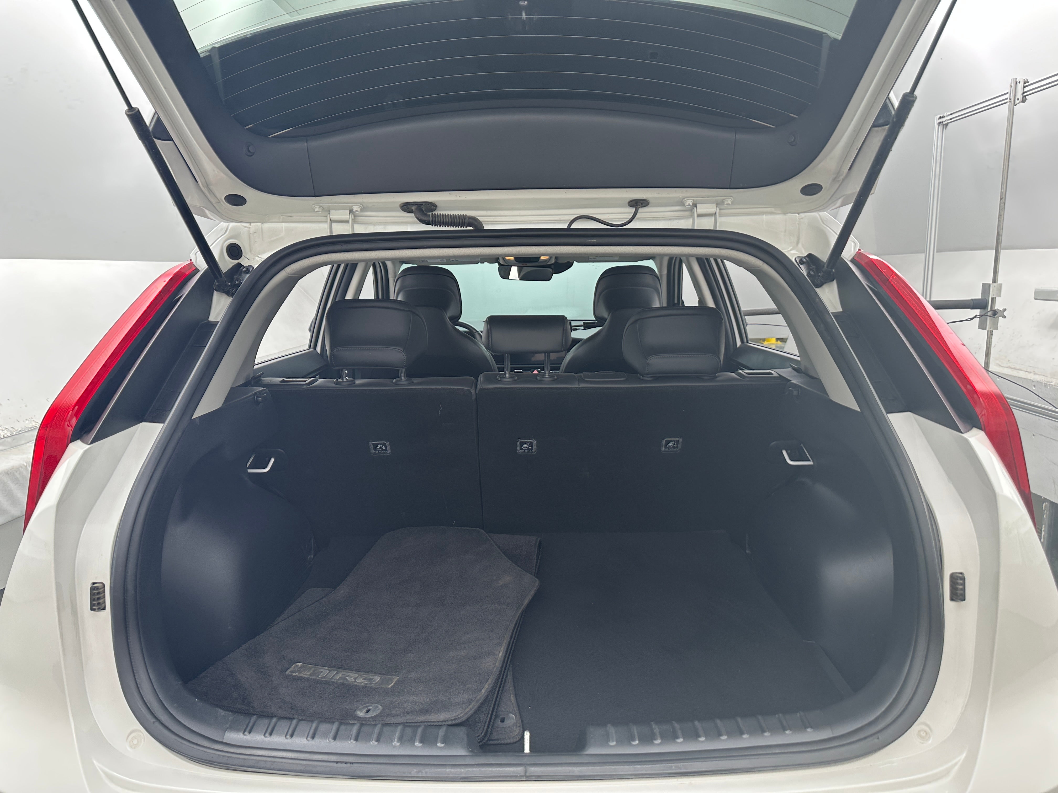 2023 Kia Niro EX 6