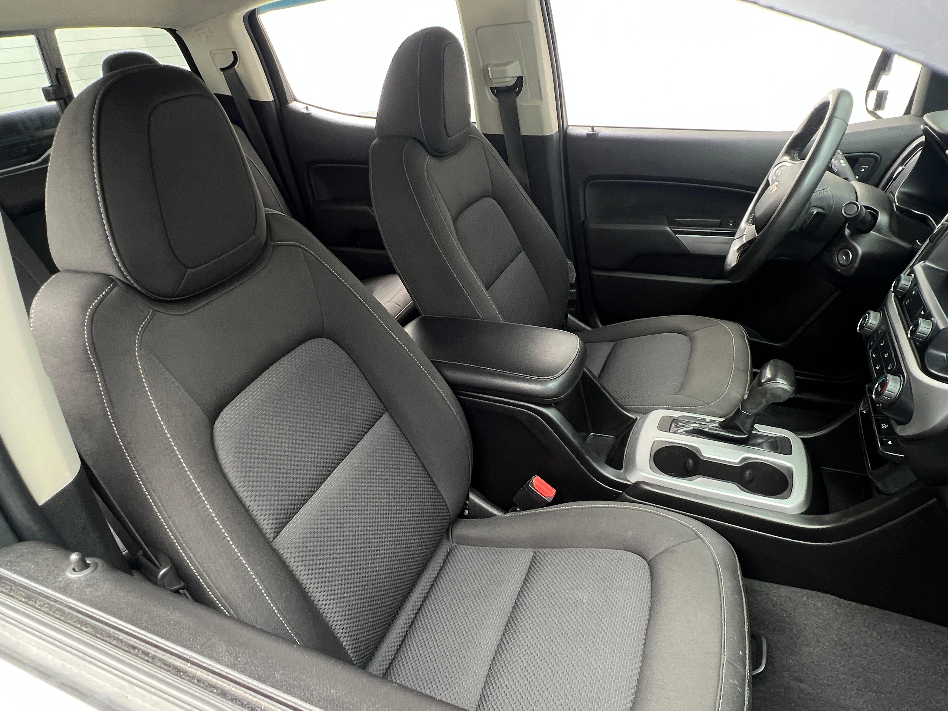 2019 Chevrolet Colorado LT 2