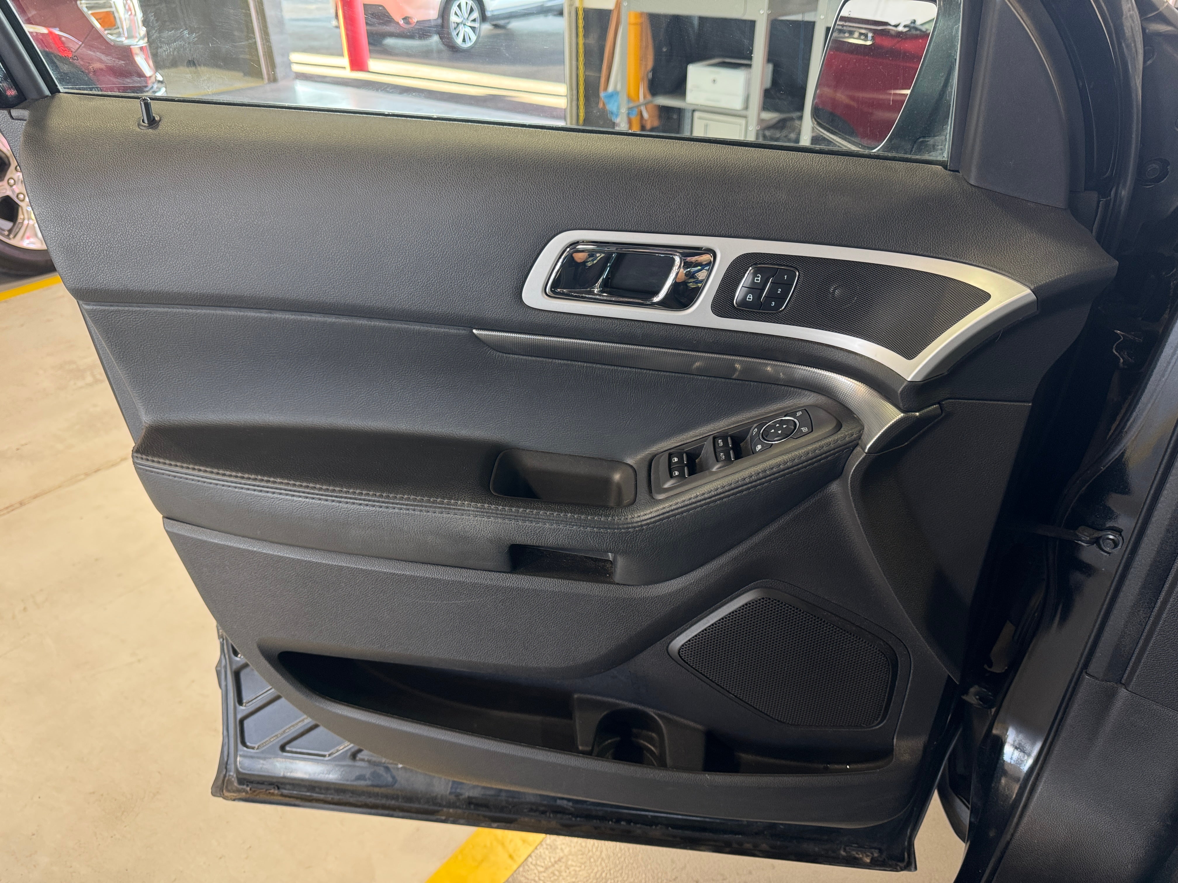 Image 7 of 2015 Ford Explorer Sport