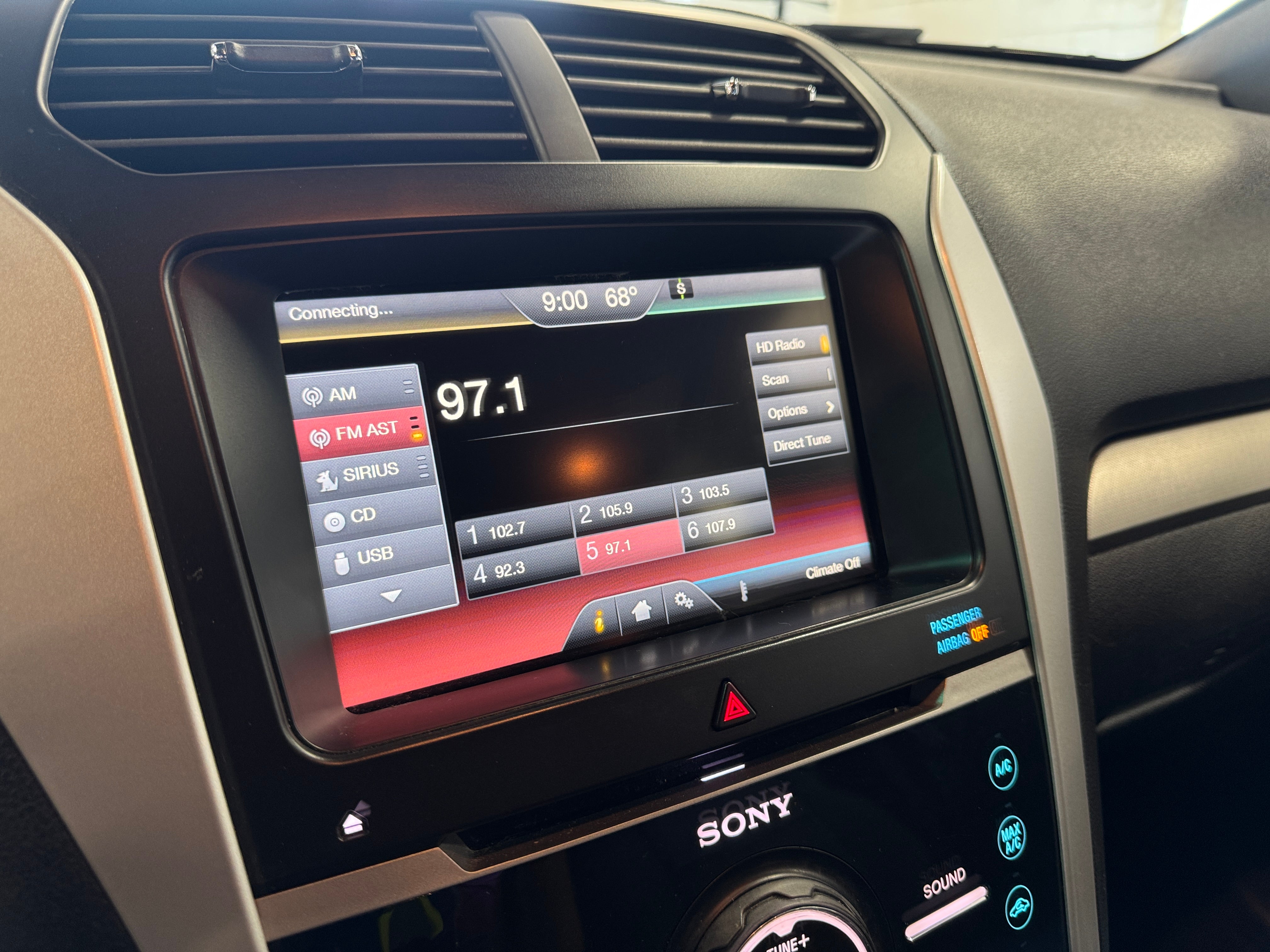 2015 Ford Explorer Sport 3