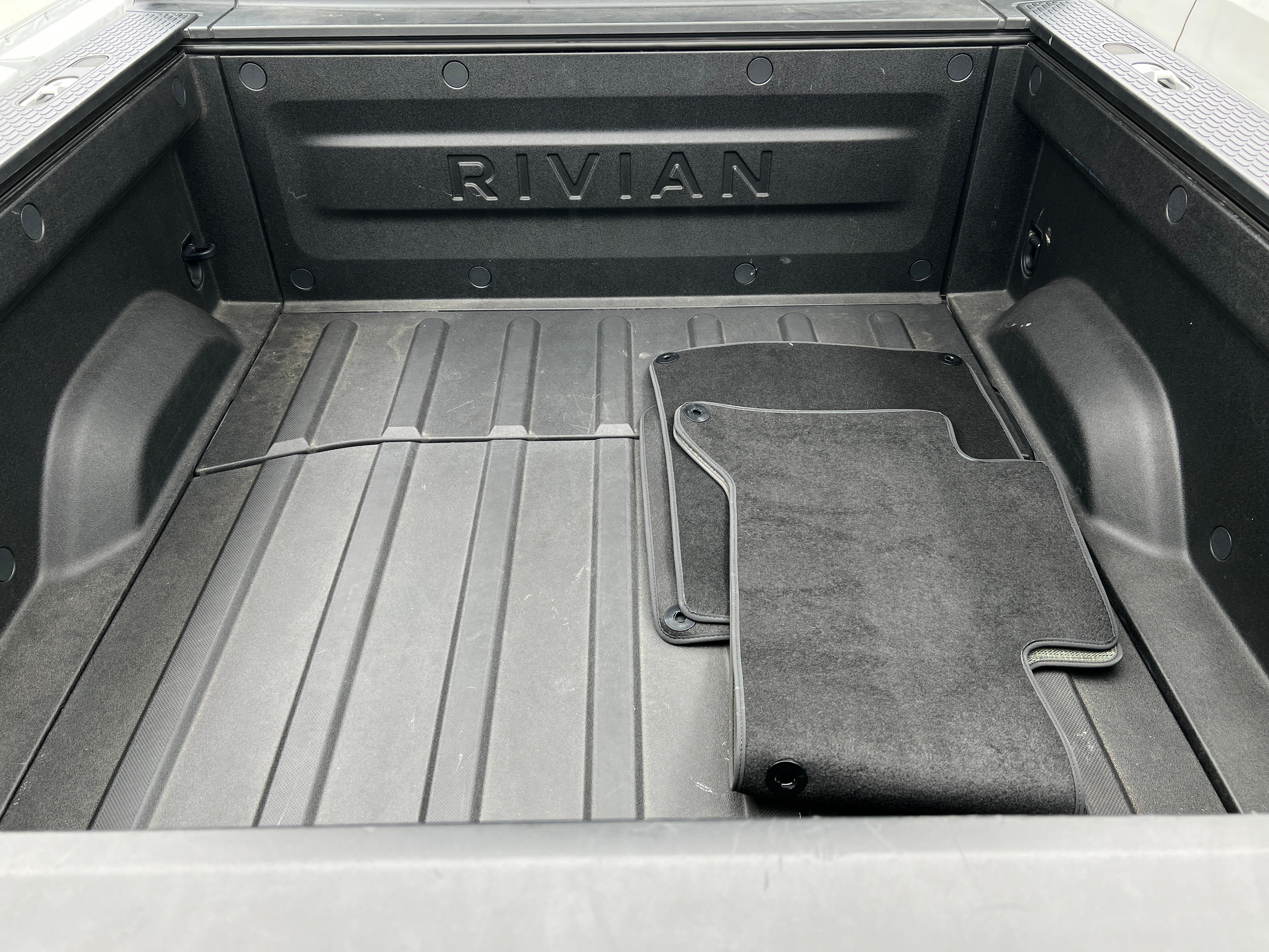 2022 Rivian R1T Adventure 6