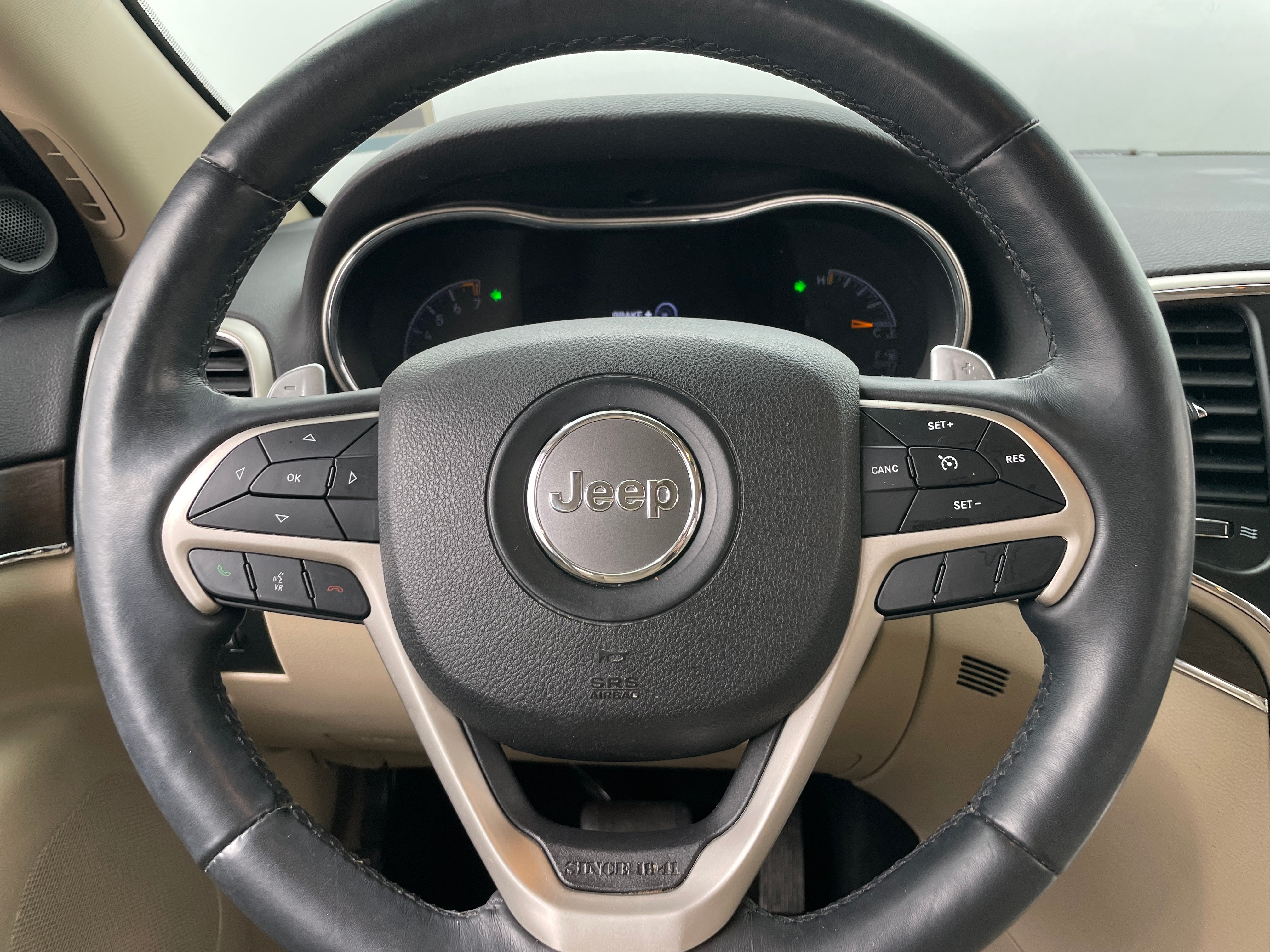 2017 Jeep Grand Cherokee Limited Edition 4