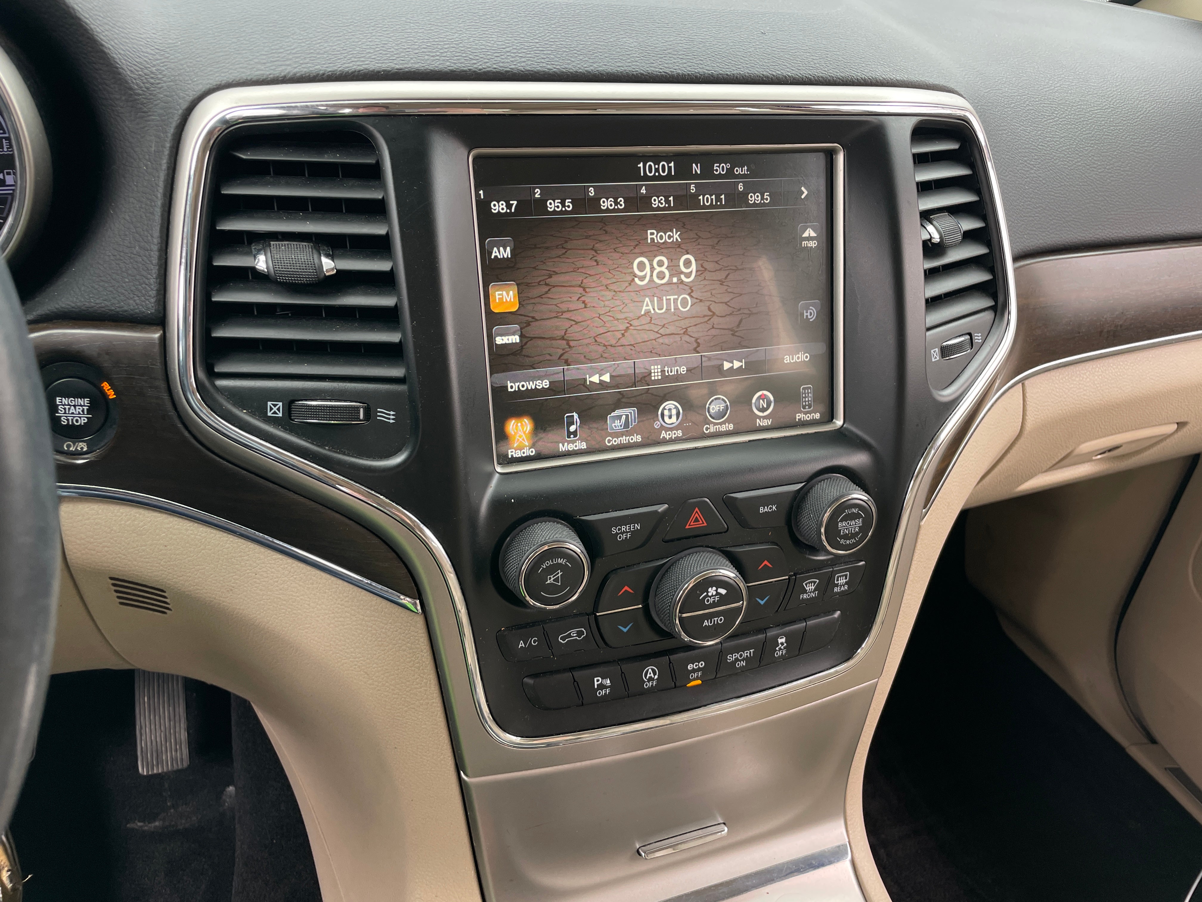 2017 Jeep Grand Cherokee Limited Edition 3