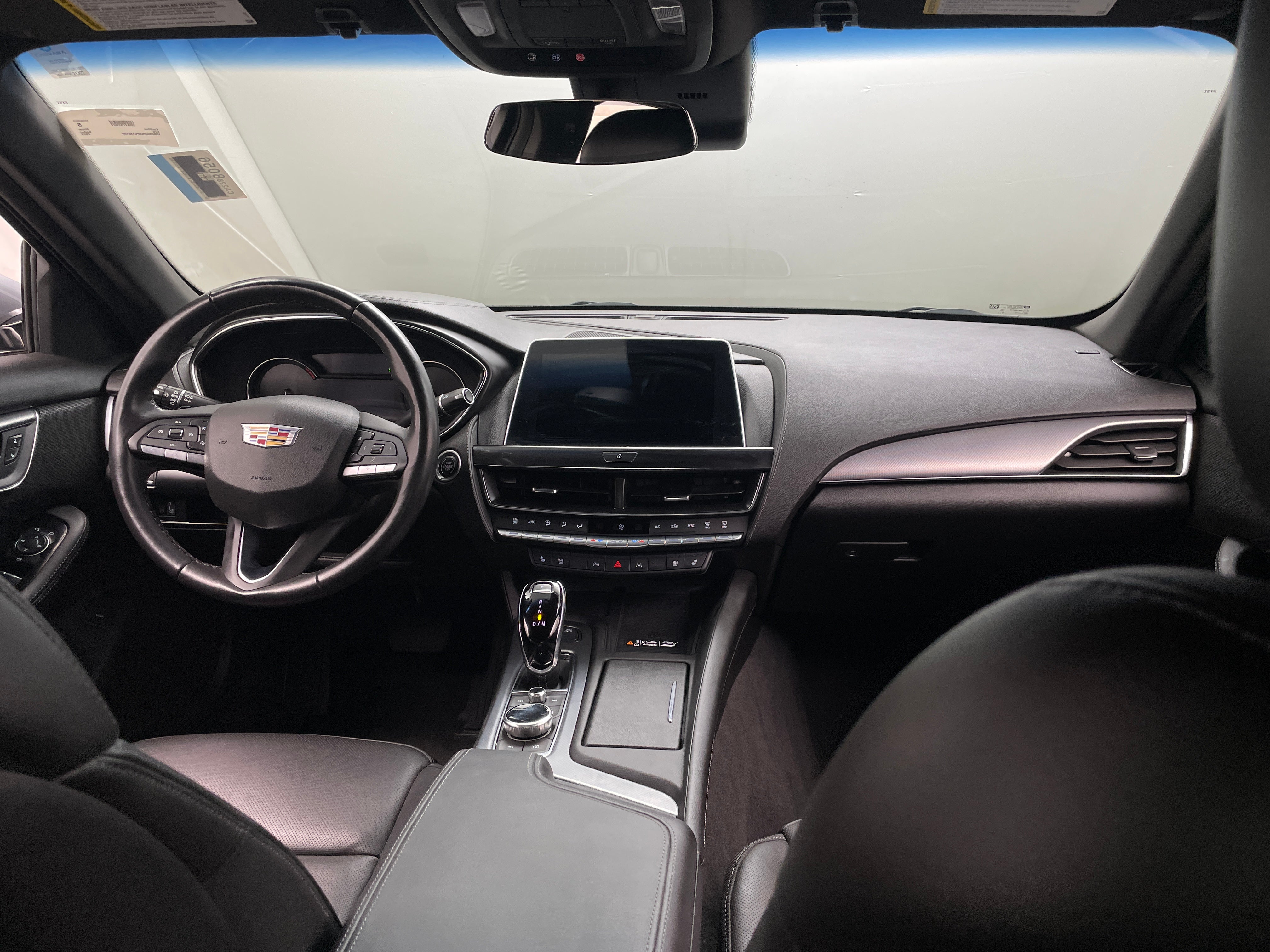 2023 Cadillac CT5 Luxury 2