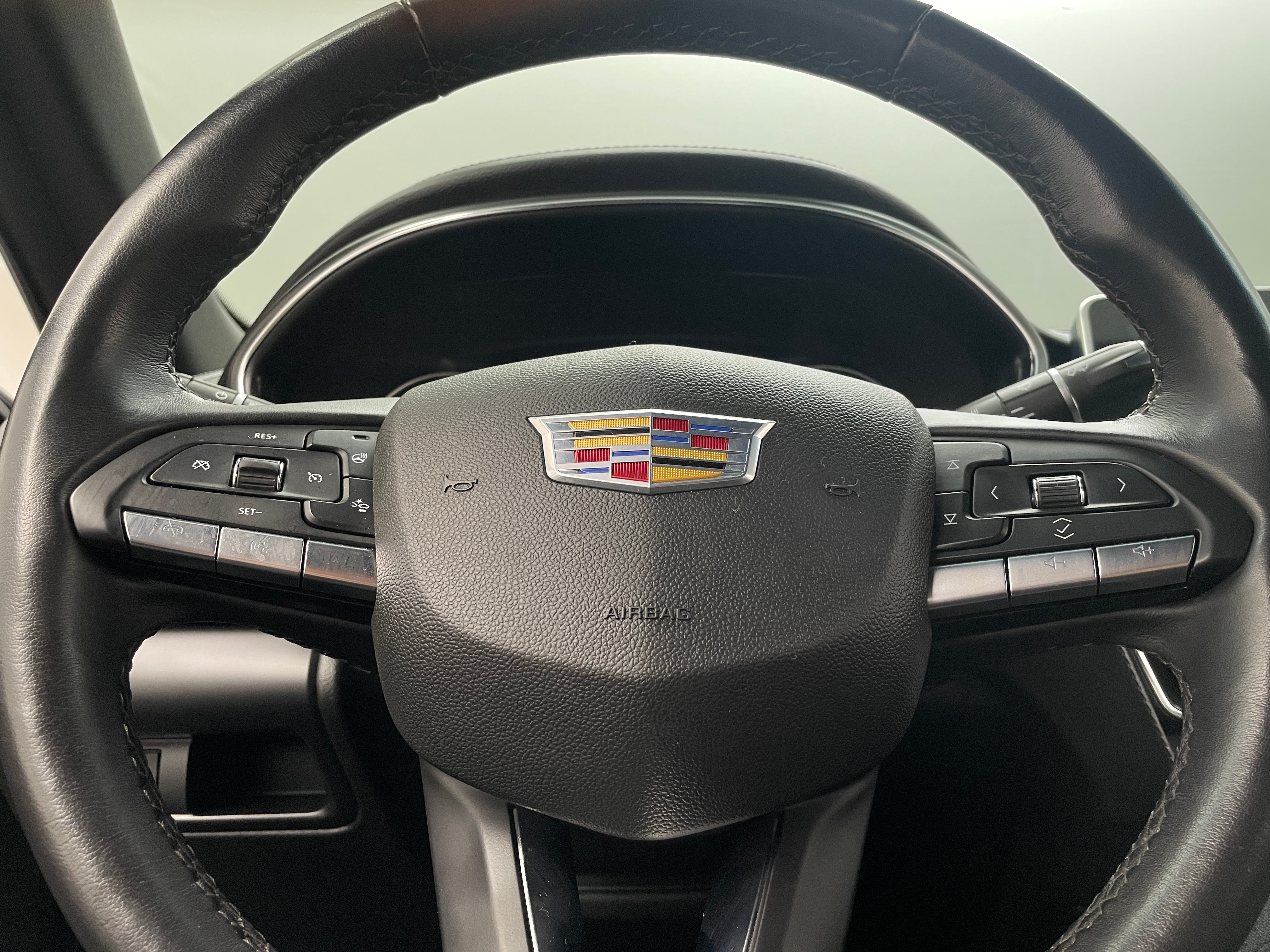 2023 Cadillac CT5 Luxury 4