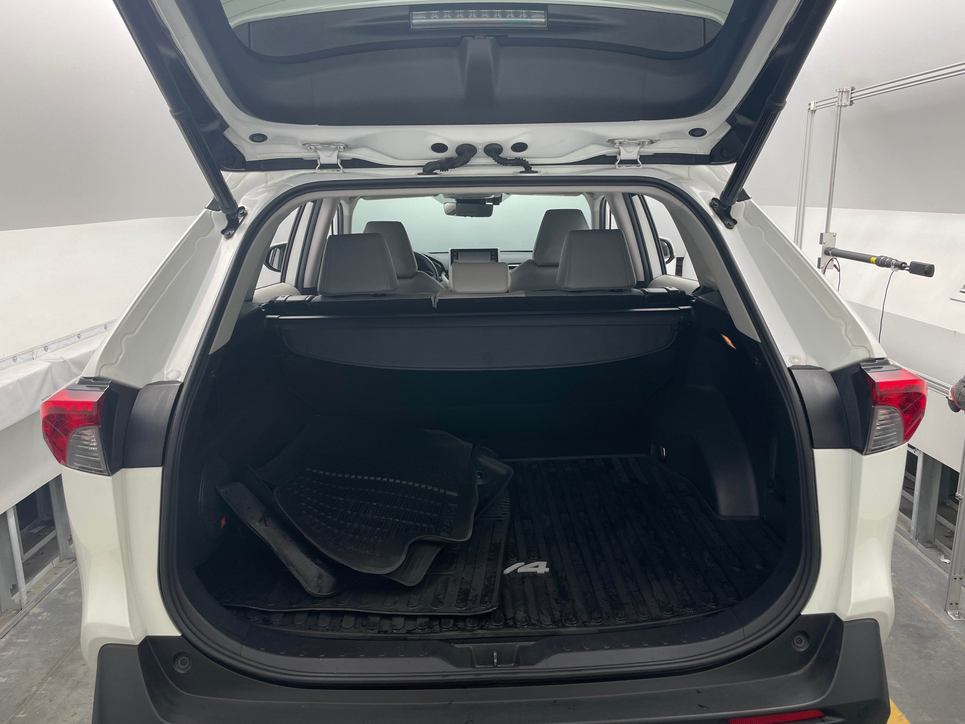 2021 Toyota RAV4 XLE Premium 6