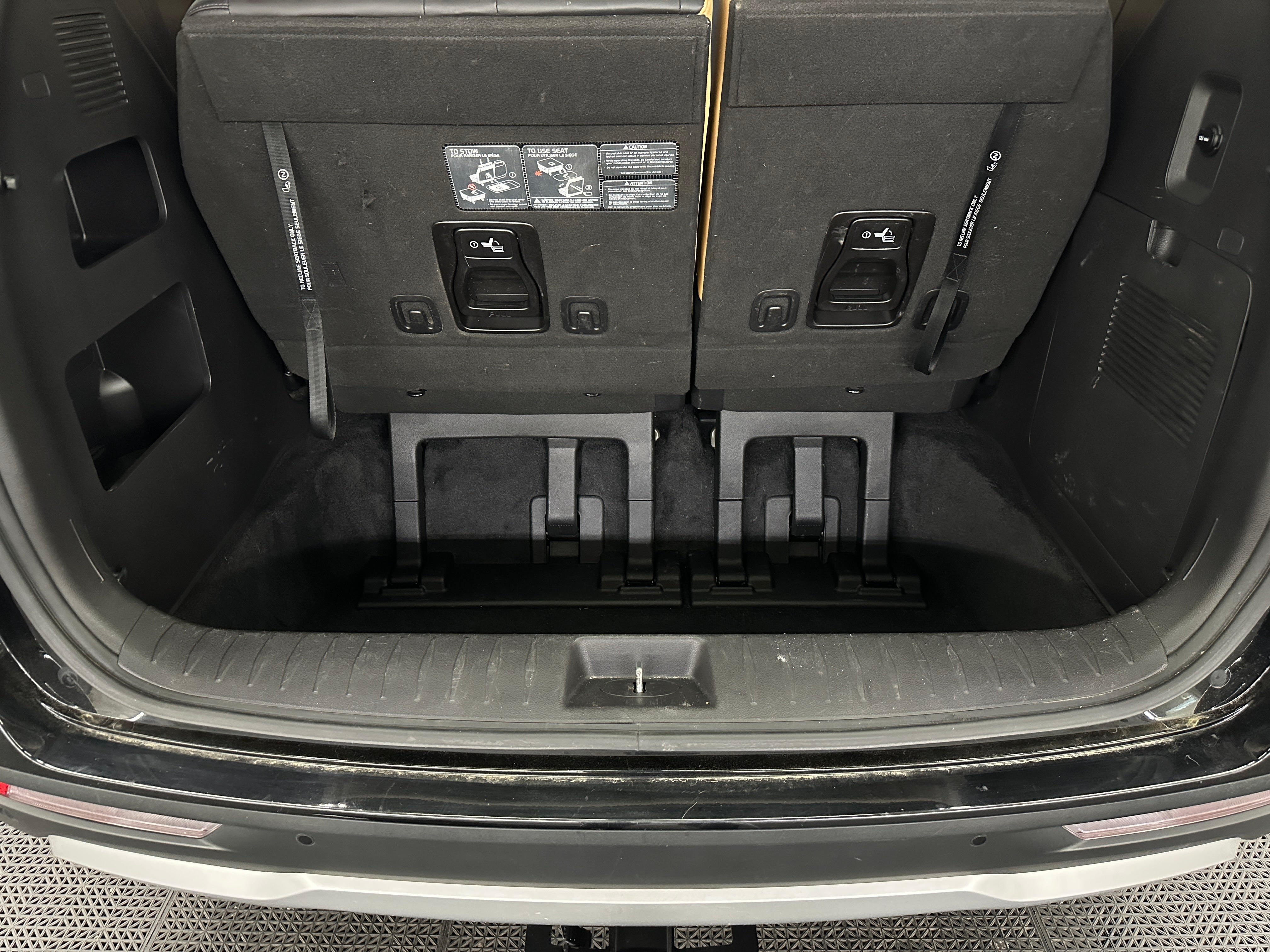 2023 Kia Carnival LX 6