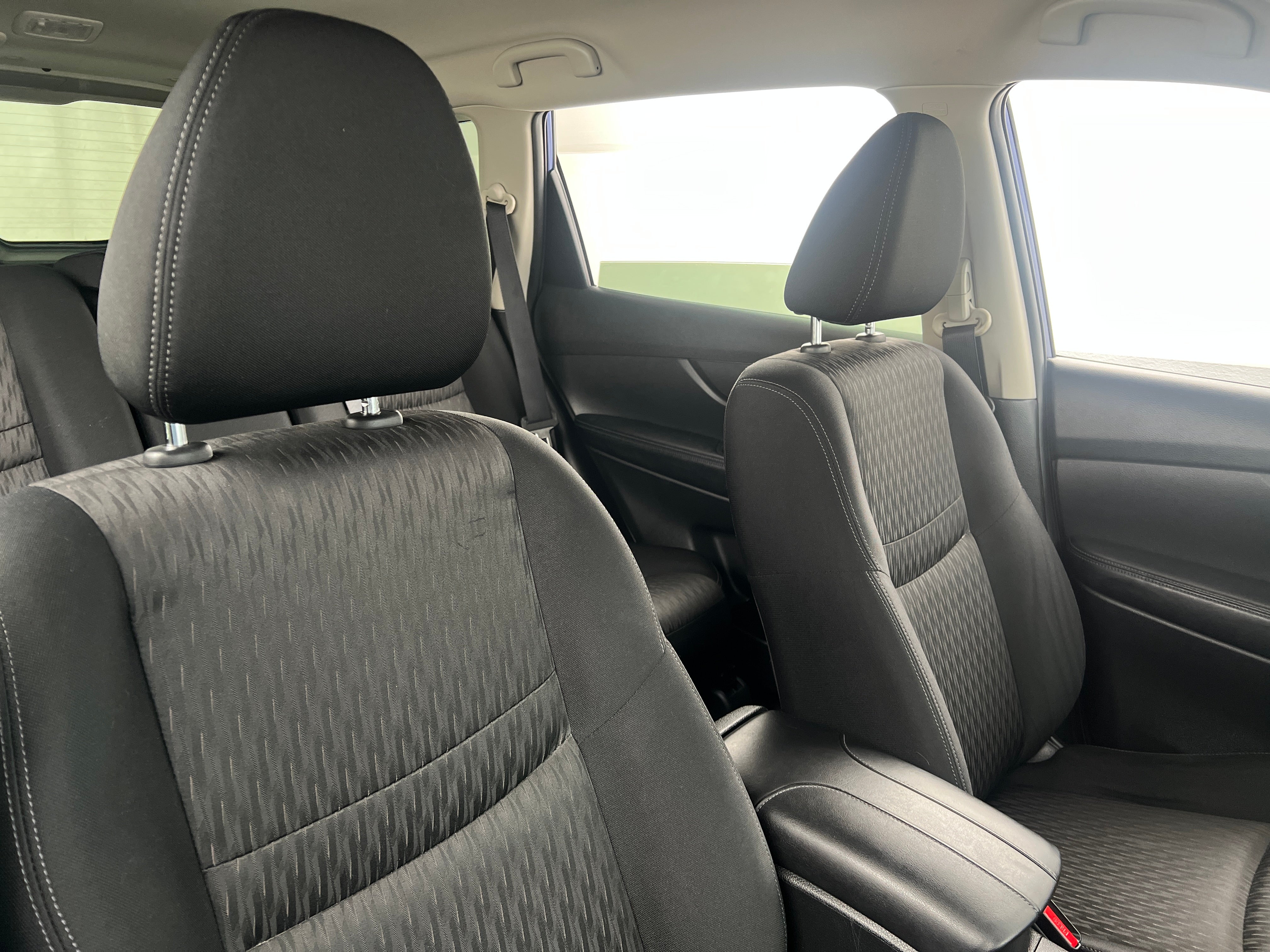 2019 Nissan Rogue S 2