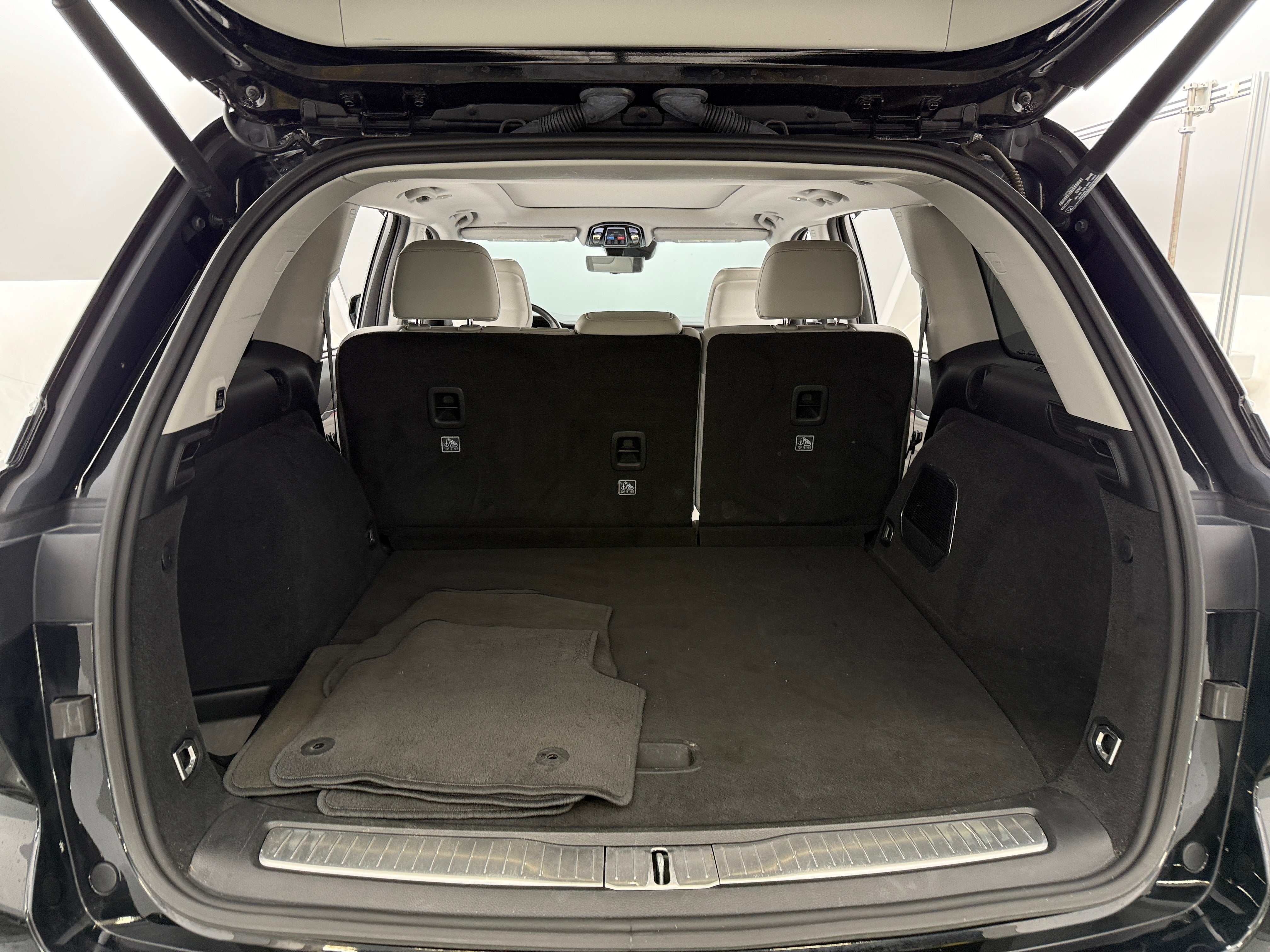 2022 Jeep Grand Cherokee Overland 6